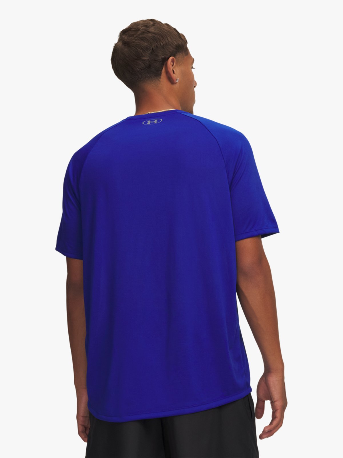 Under Armour UA Tech 2.0 Short Sleeve Tee Lett og hurtigtørkende treningstrøye til herre. Få produktet levert lynraskt hjem til deg fra Get Inspired.