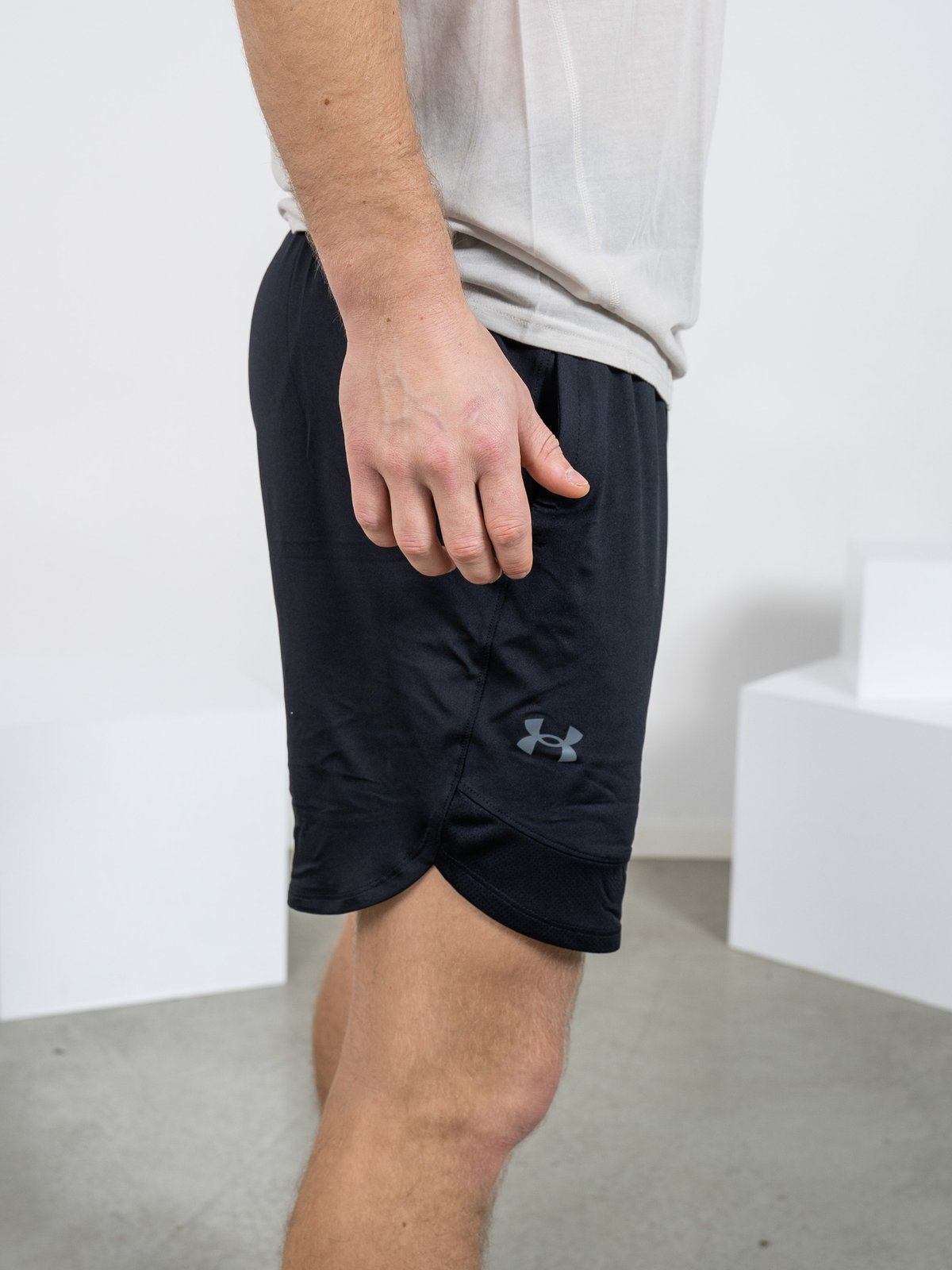 Under Armour UA Train Stretch Shorts Black / Pitch Gray