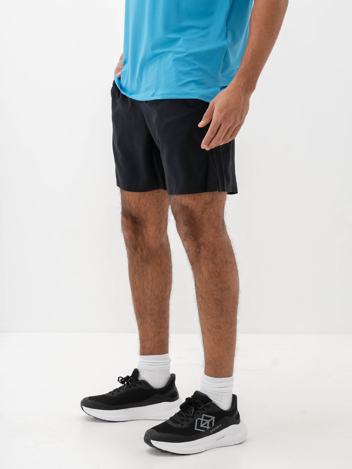 Under Armour Launch 7" Shorts Black