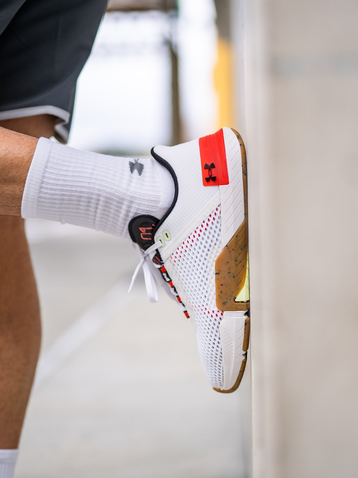 Under Armour UA TriBase Reign 4 White / Radio Red