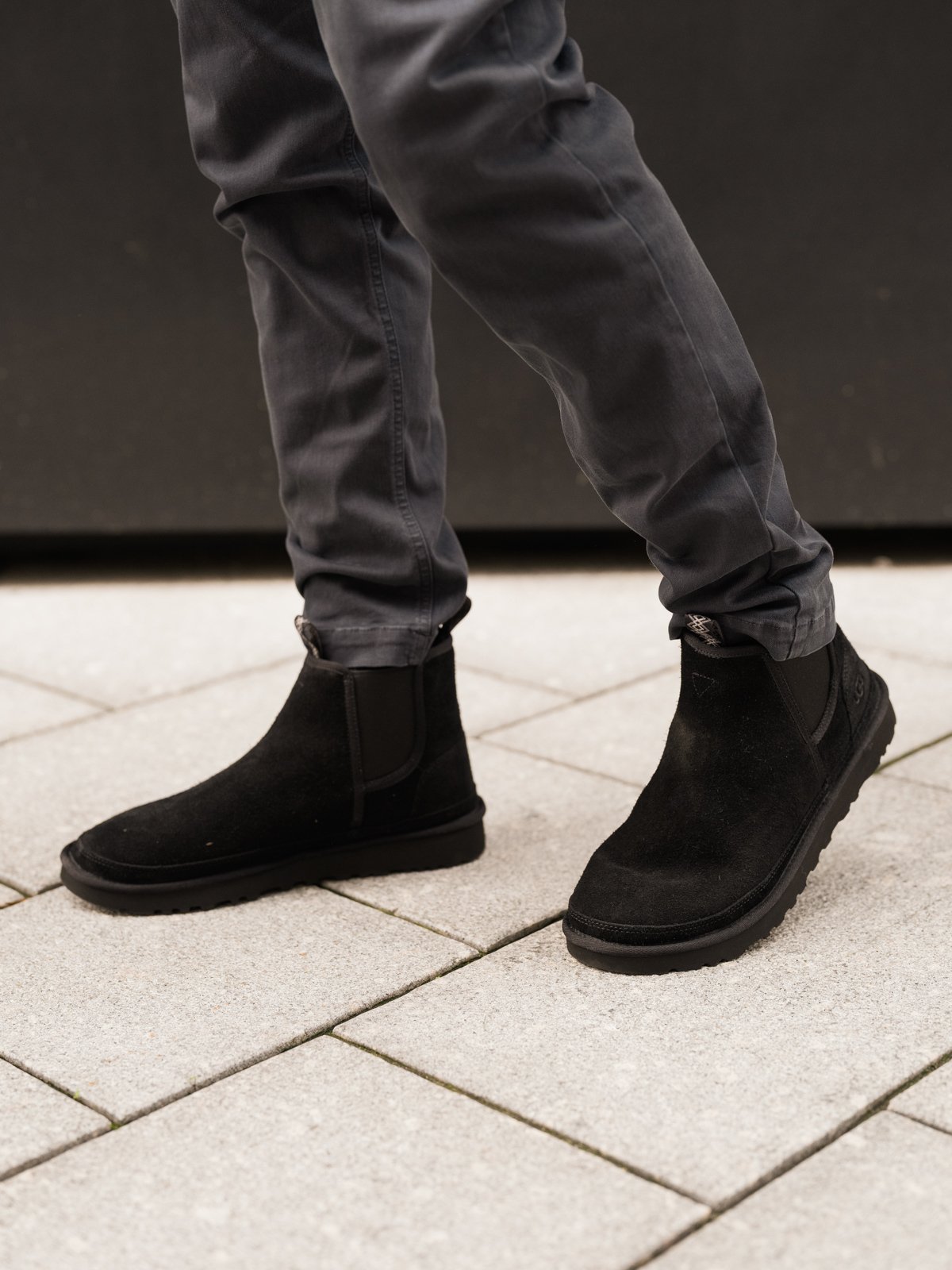 UGG Neumel Chelsea Black