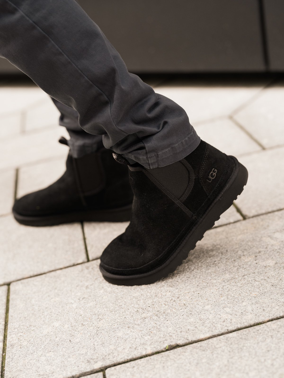 UGG Neumel Chelsea Black