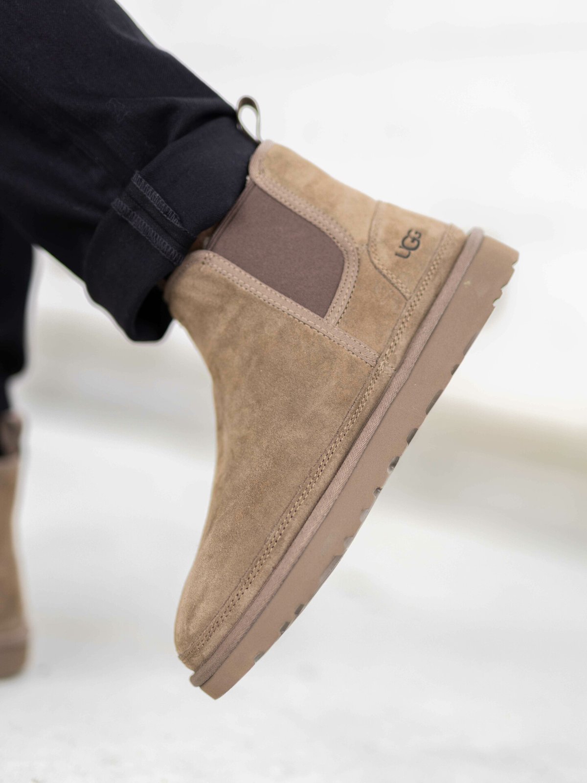 UGG Neumel Chelsea Hickory