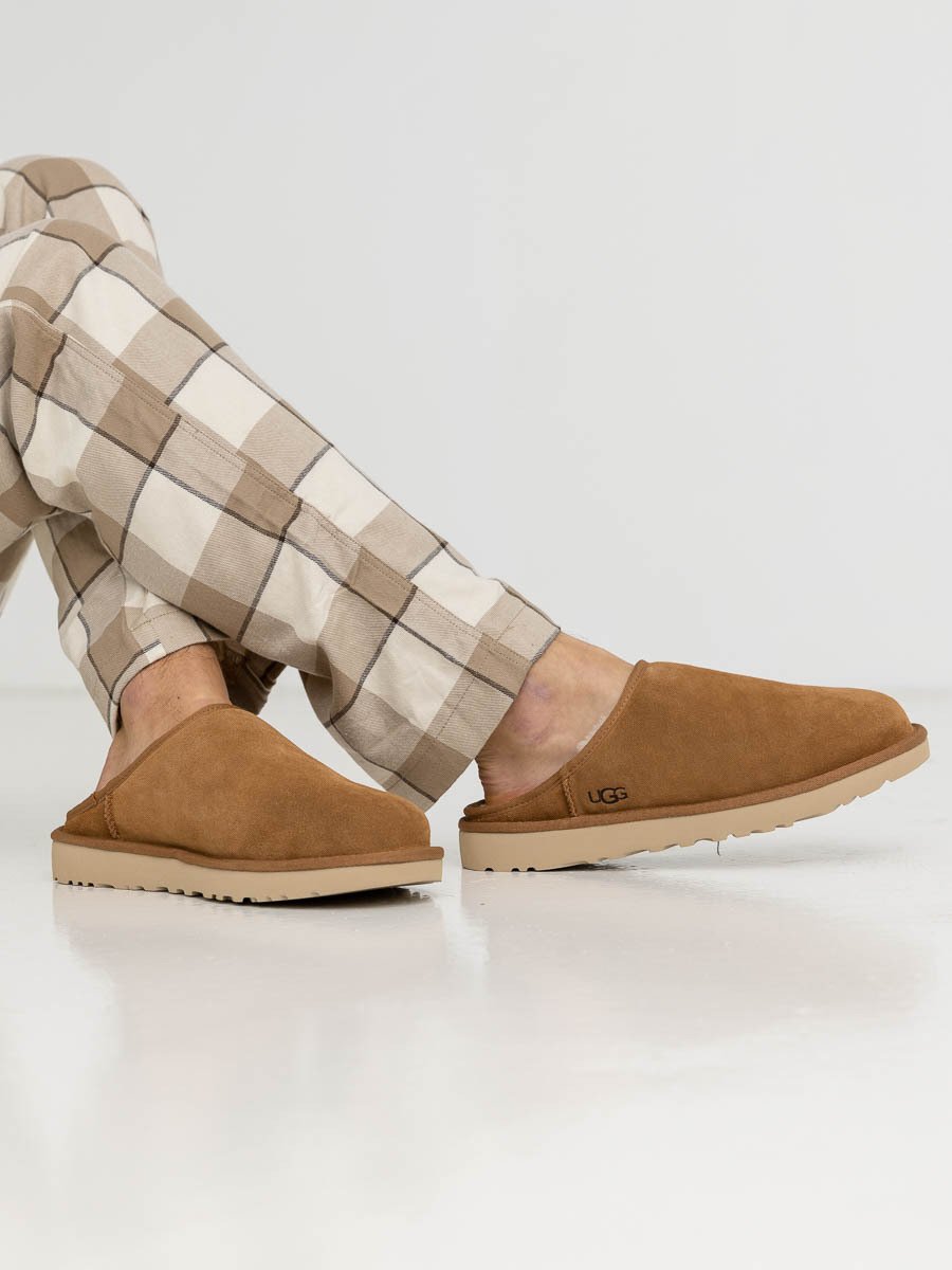 UGG Classic Slip-On Chestnut