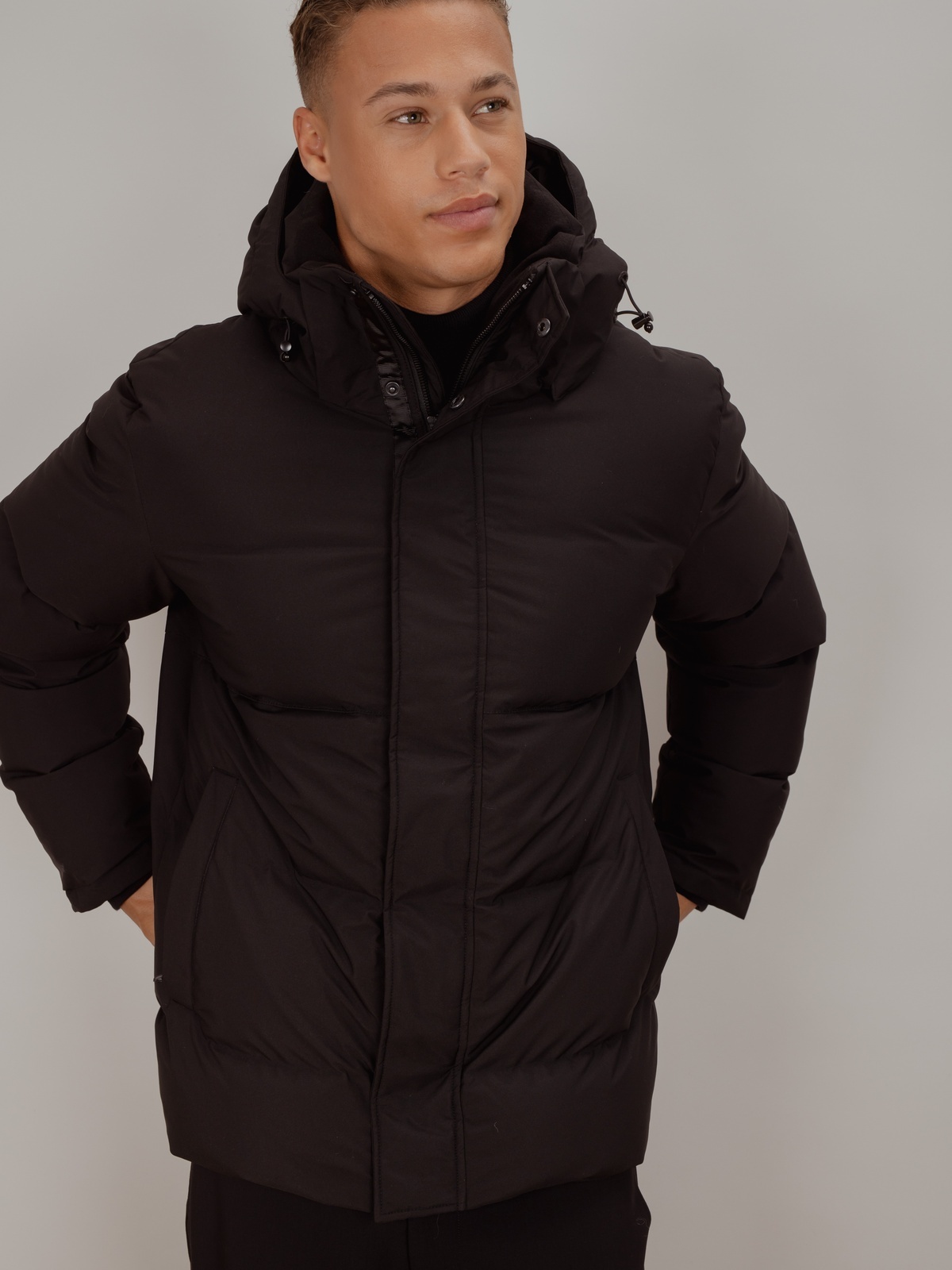 Urban Pioneers Lofoten Down Jacket Sort