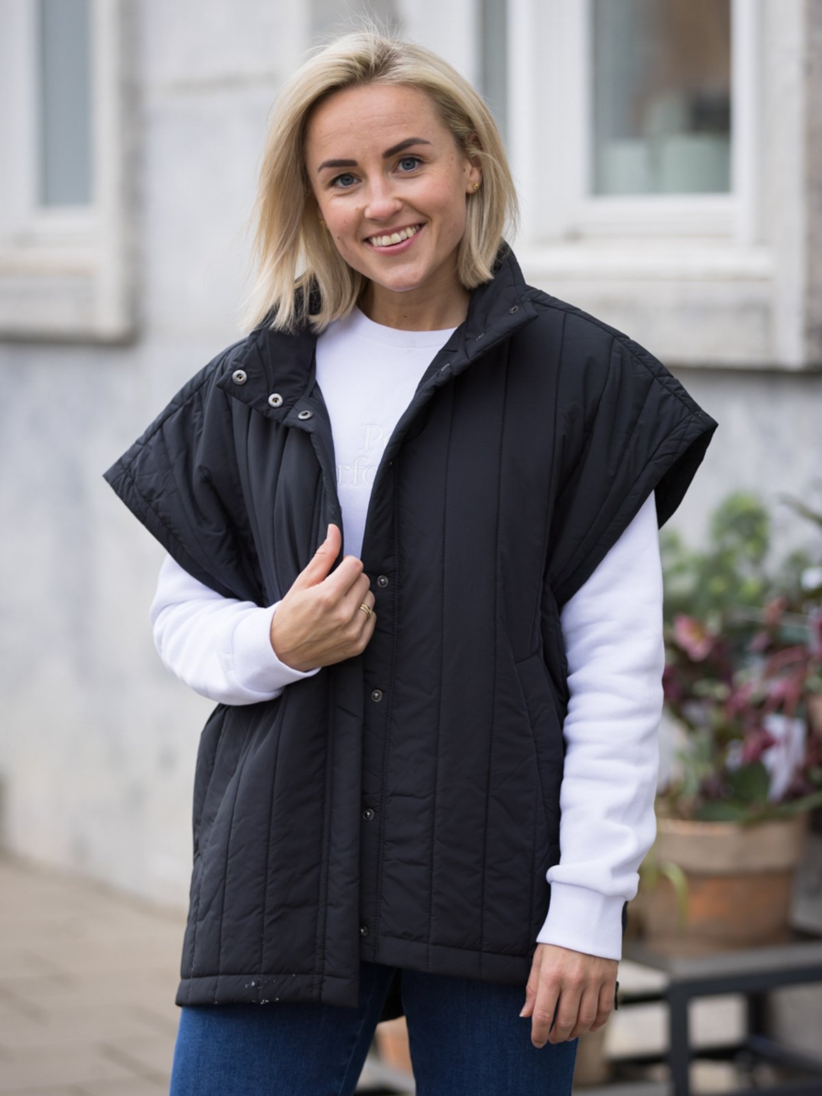 MSCH Copenhagen Chau Cape Black