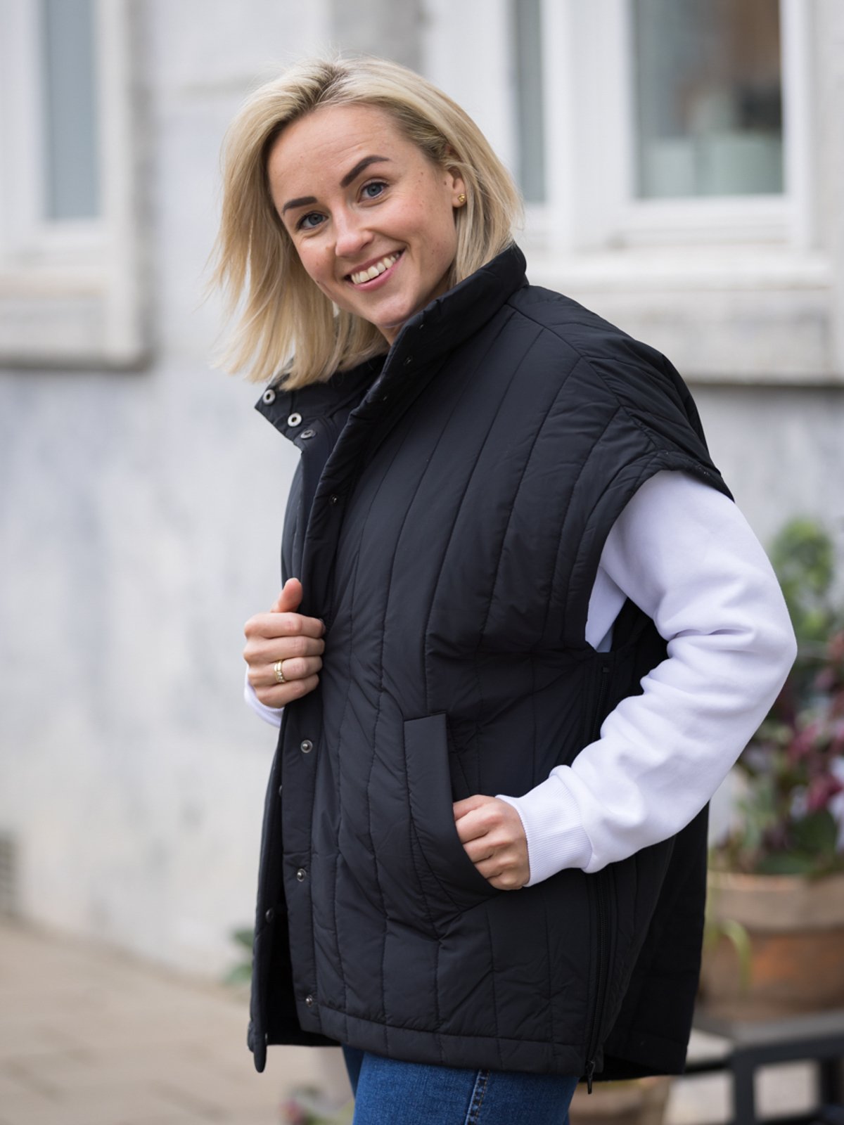 MSCH Copenhagen Chau Cape Black