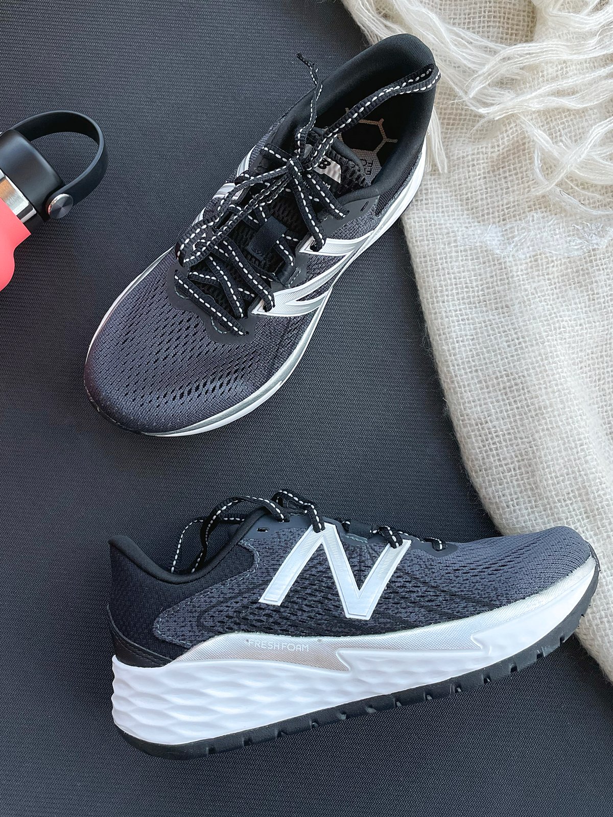 New Balance Fresh Foam Evare Black / Silver metallic