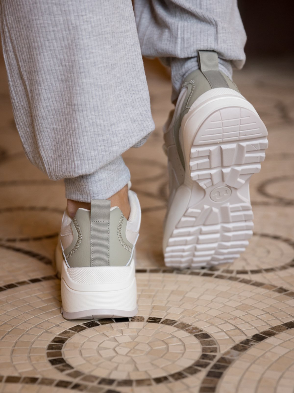 Noodles Corvette Beige Greeen