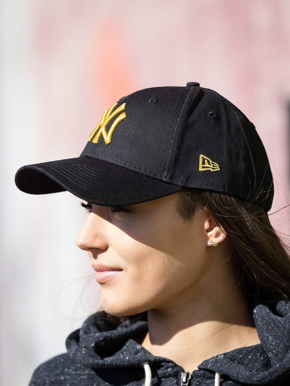 New Era 9FORTY Womens Metallic Logo Black
