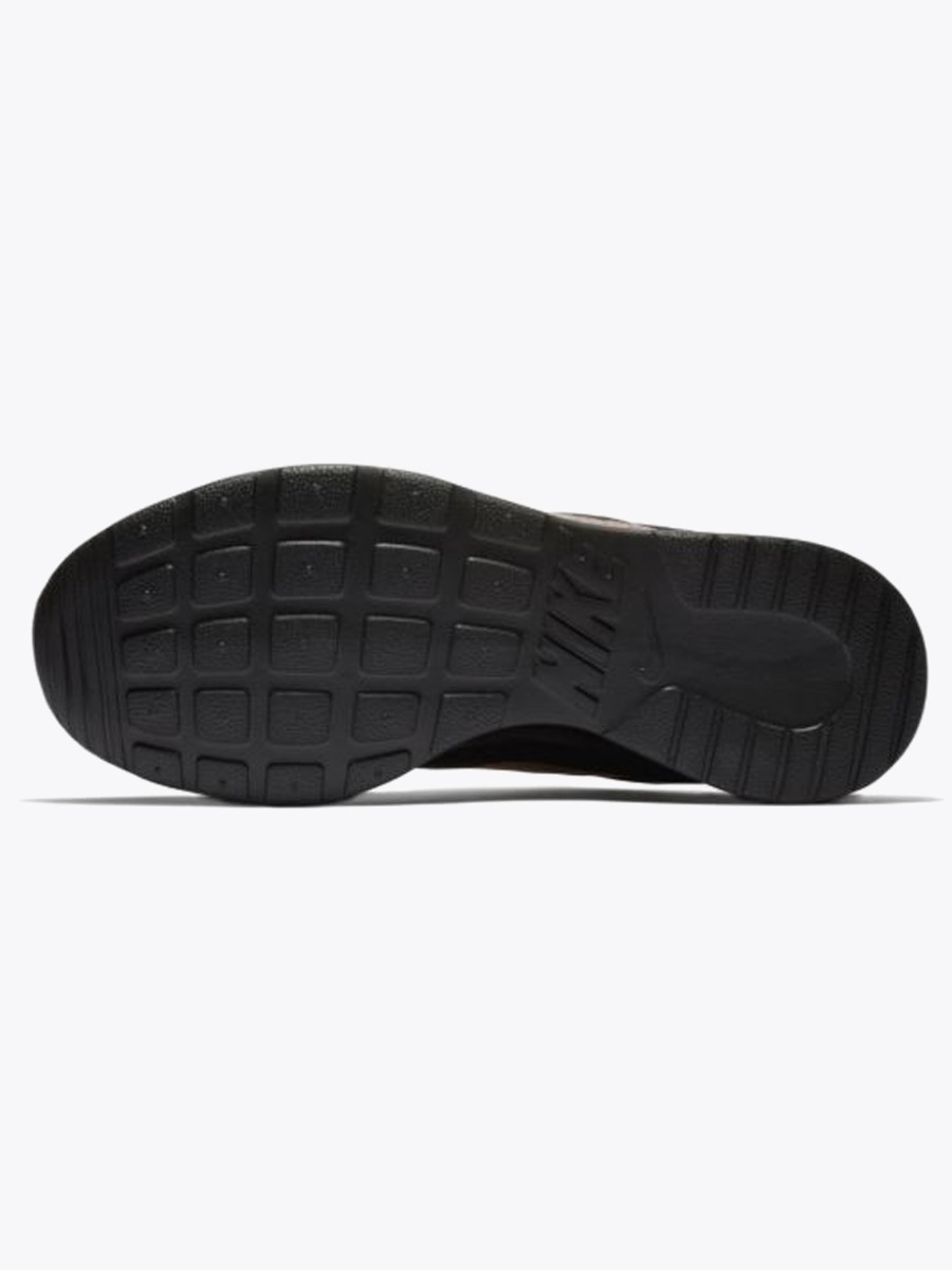 Nike Tanjun Black/ Mtlc red bronze