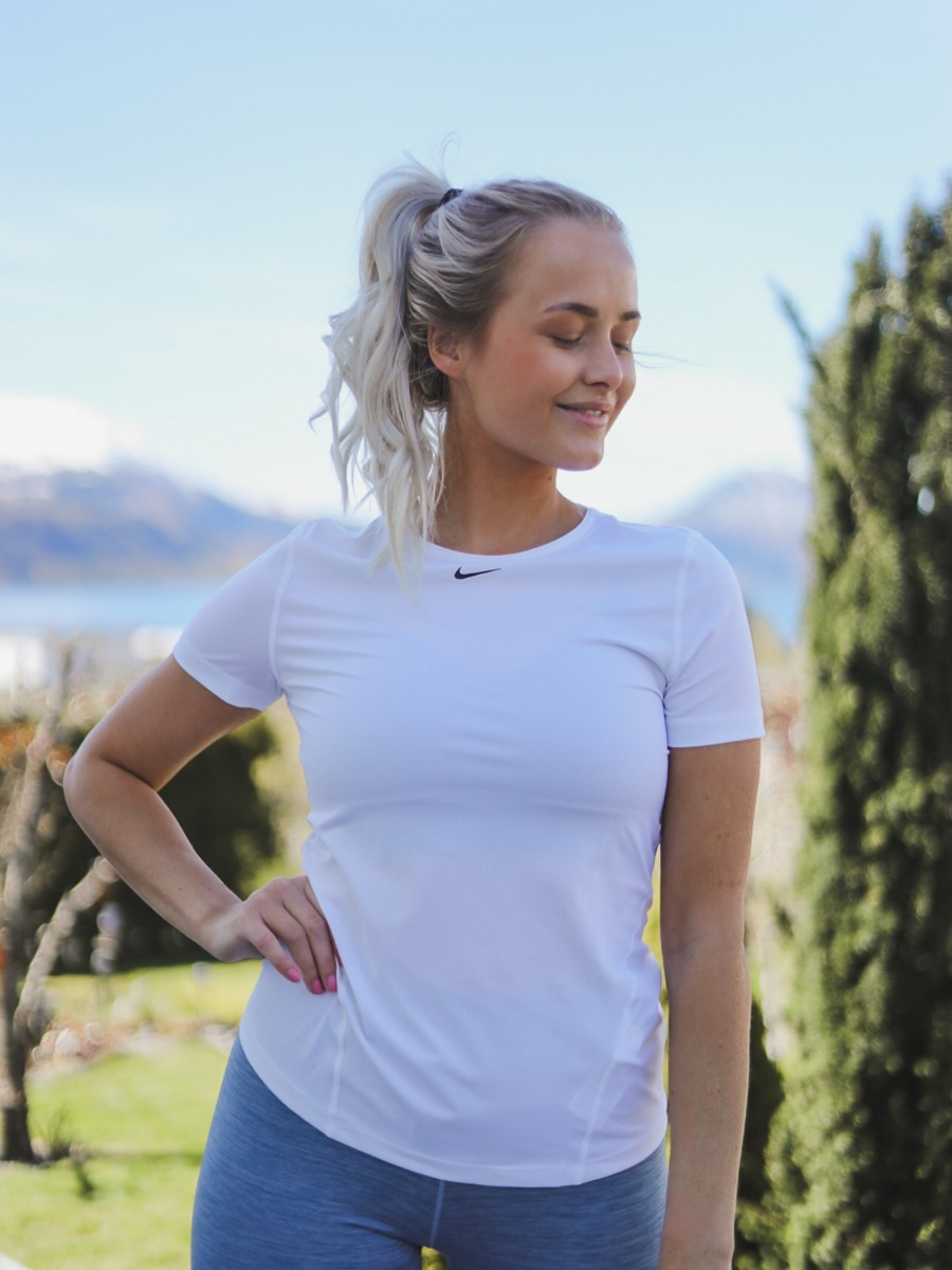 Nike Pro 365 Top Short Sleeve Essential White/ Black