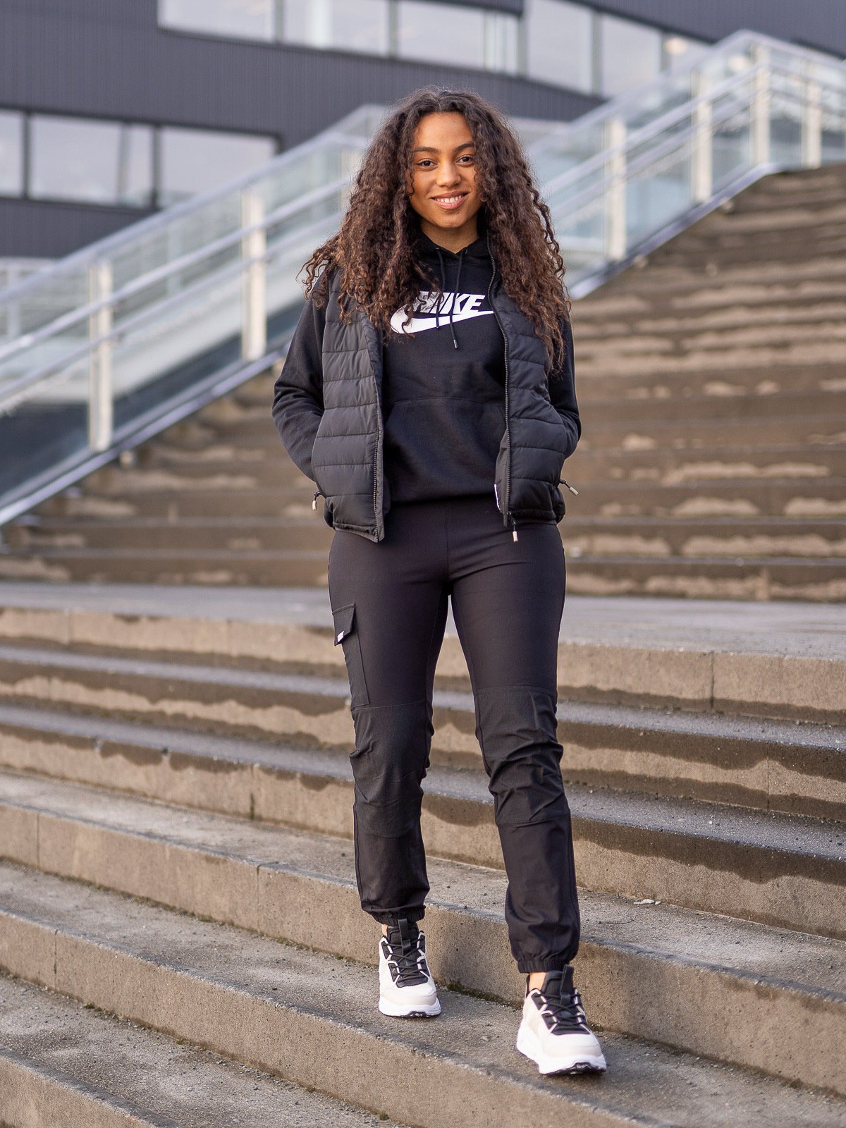 Nike Essential Hoodie Black/ White