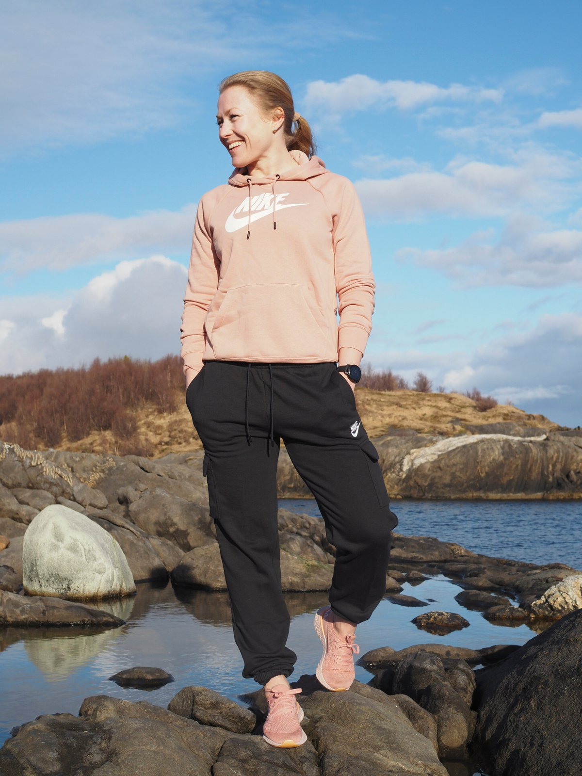 Nike Essential Hoodie Rose Whisper/White