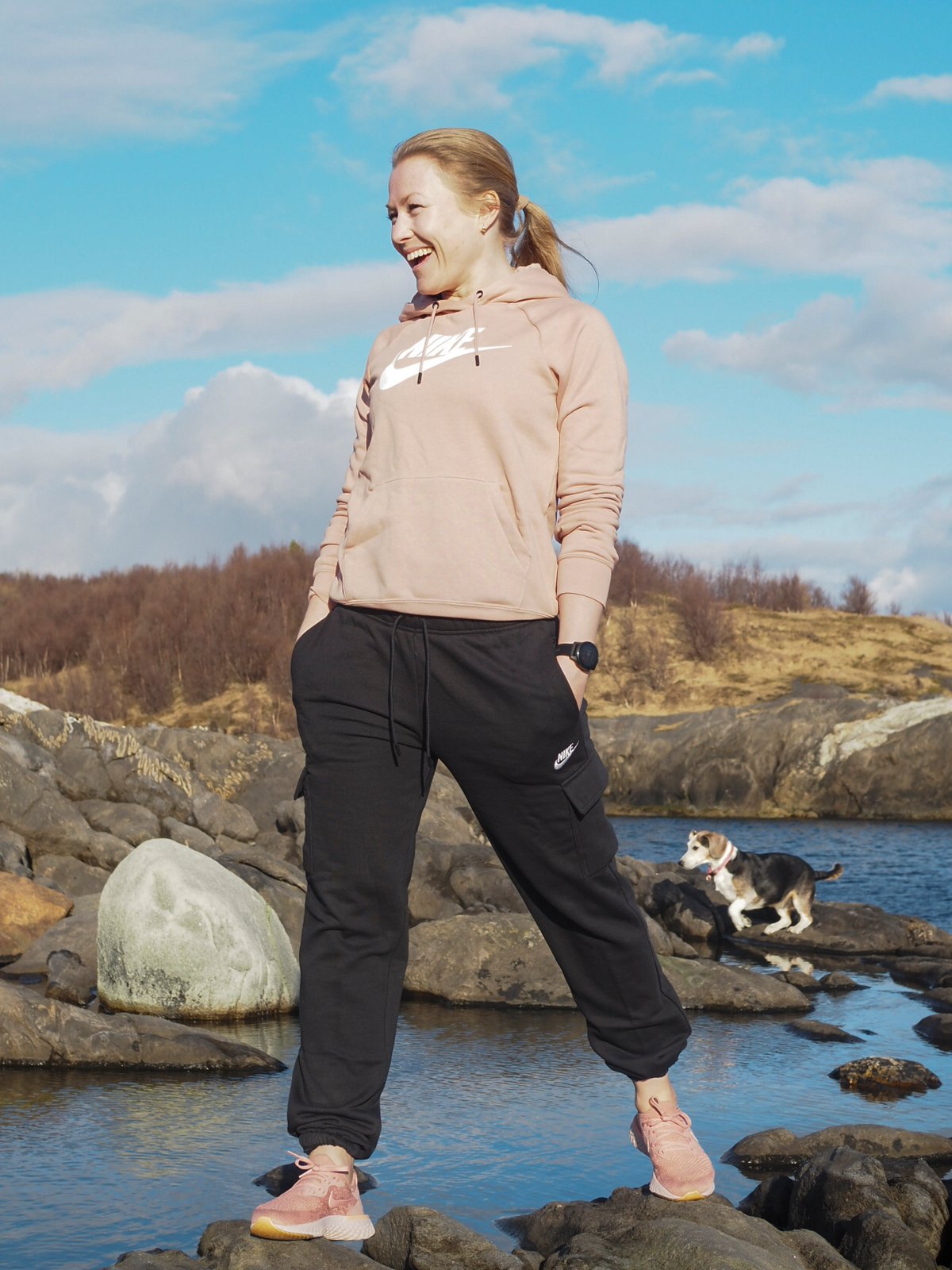 Nike Essential Hoodie Rose Whisper/White