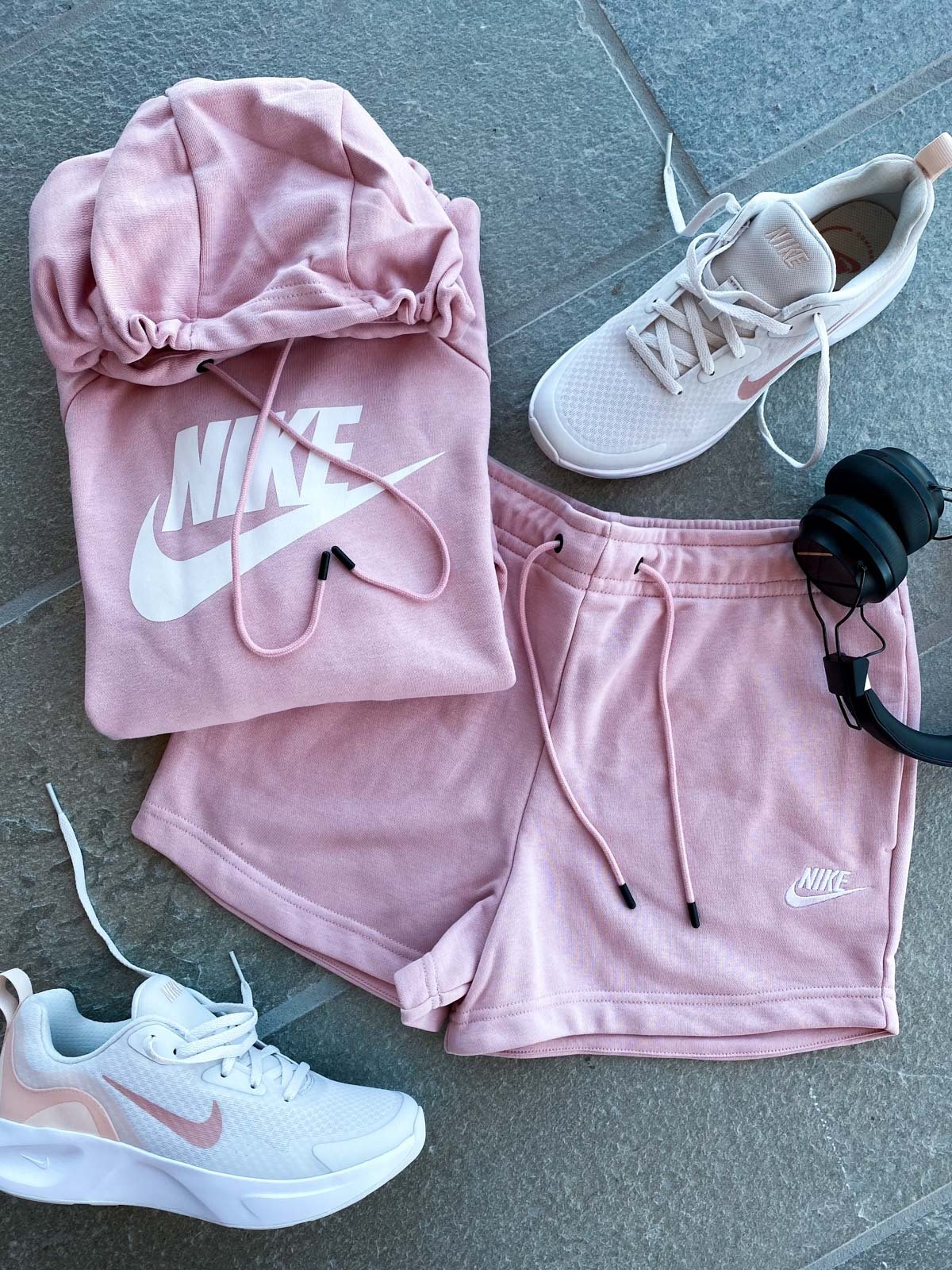 Nike Essential Hoodie Pink Glaze / White
