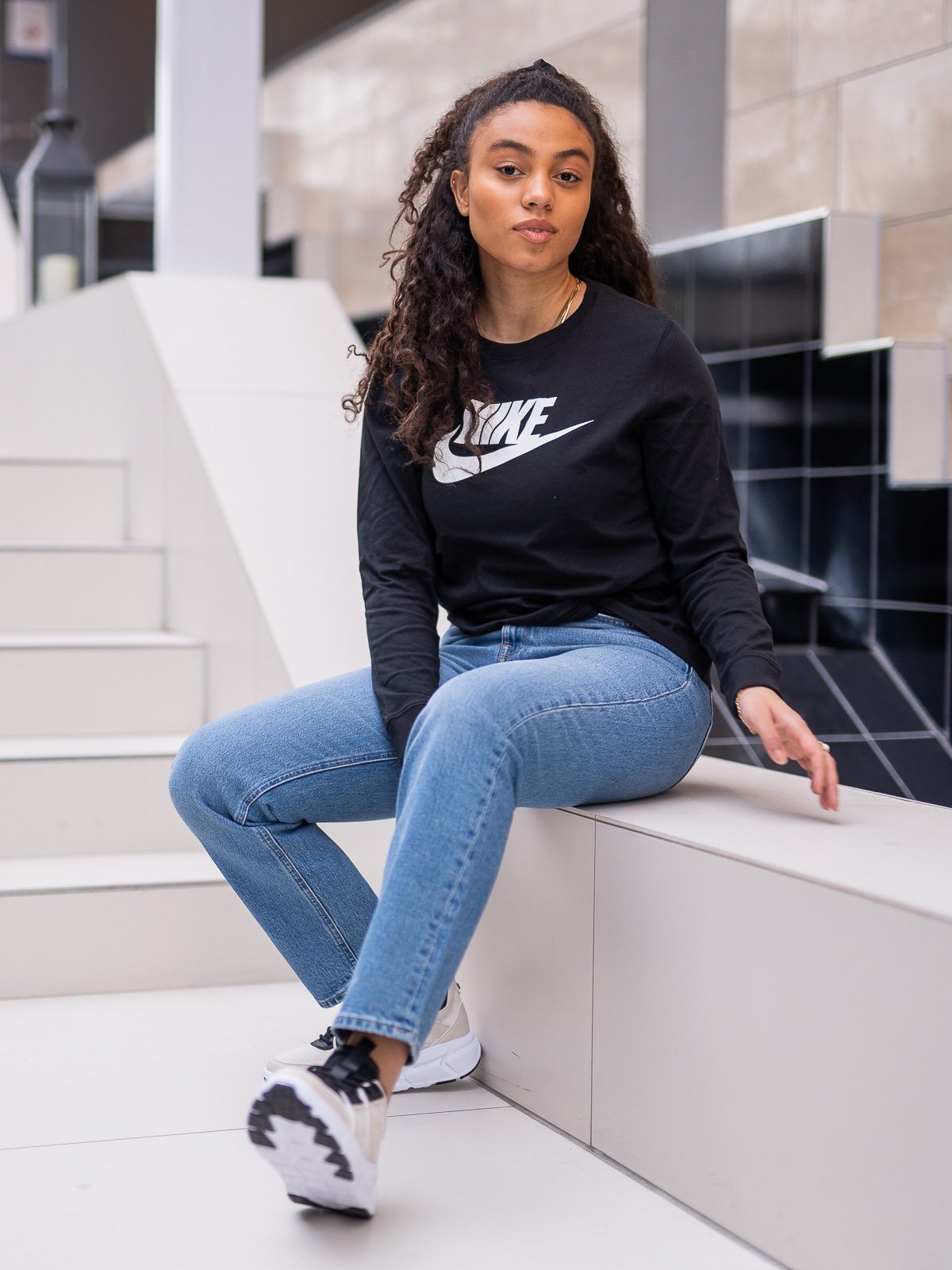Nike Essential Long Sleeve Tee Black