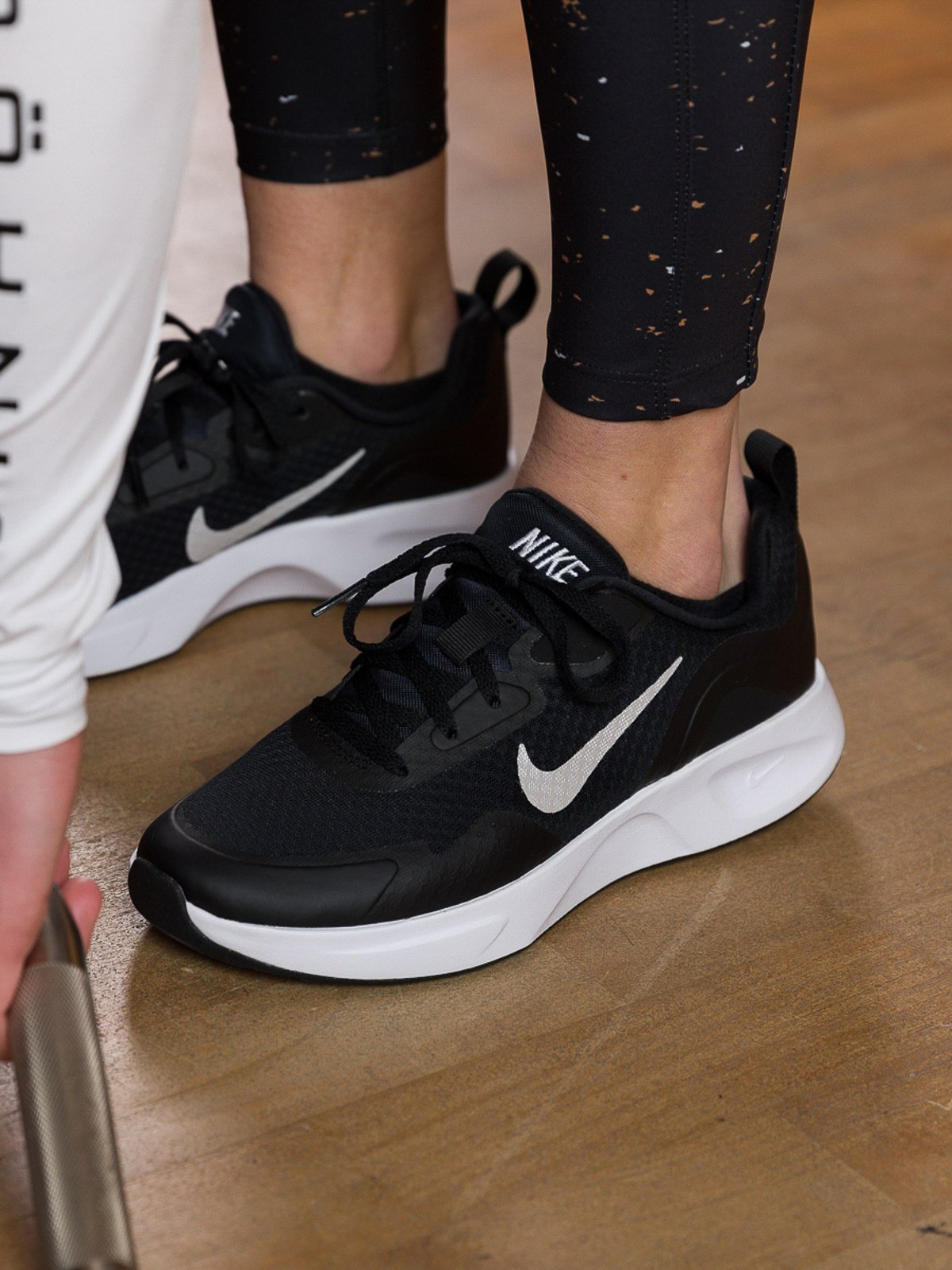 Nike Wearallday Black/White