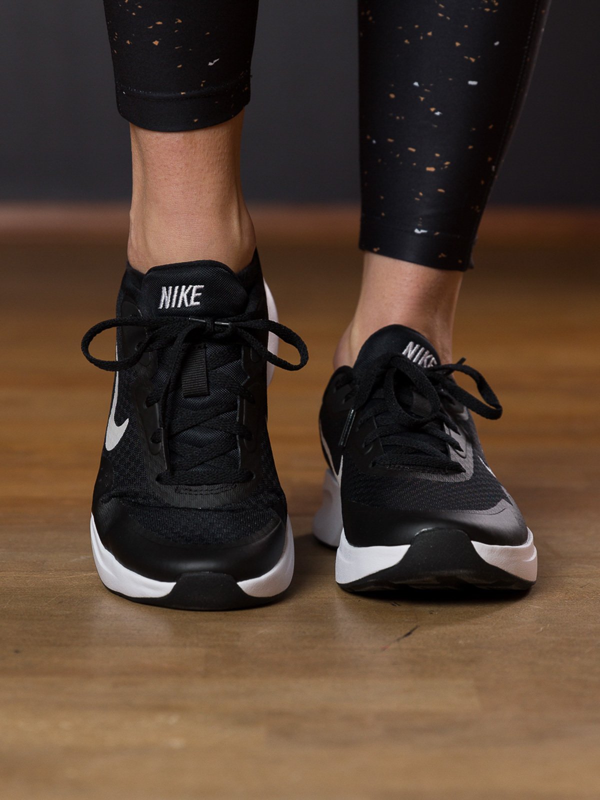 Nike Wearallday Black/White