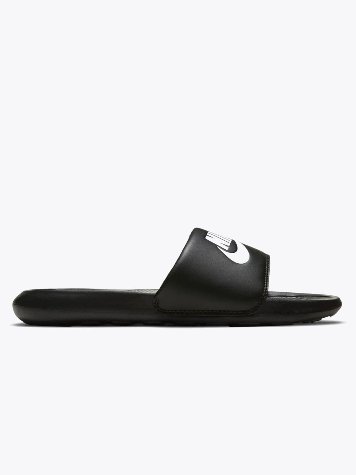 Nike Victori One Black / White