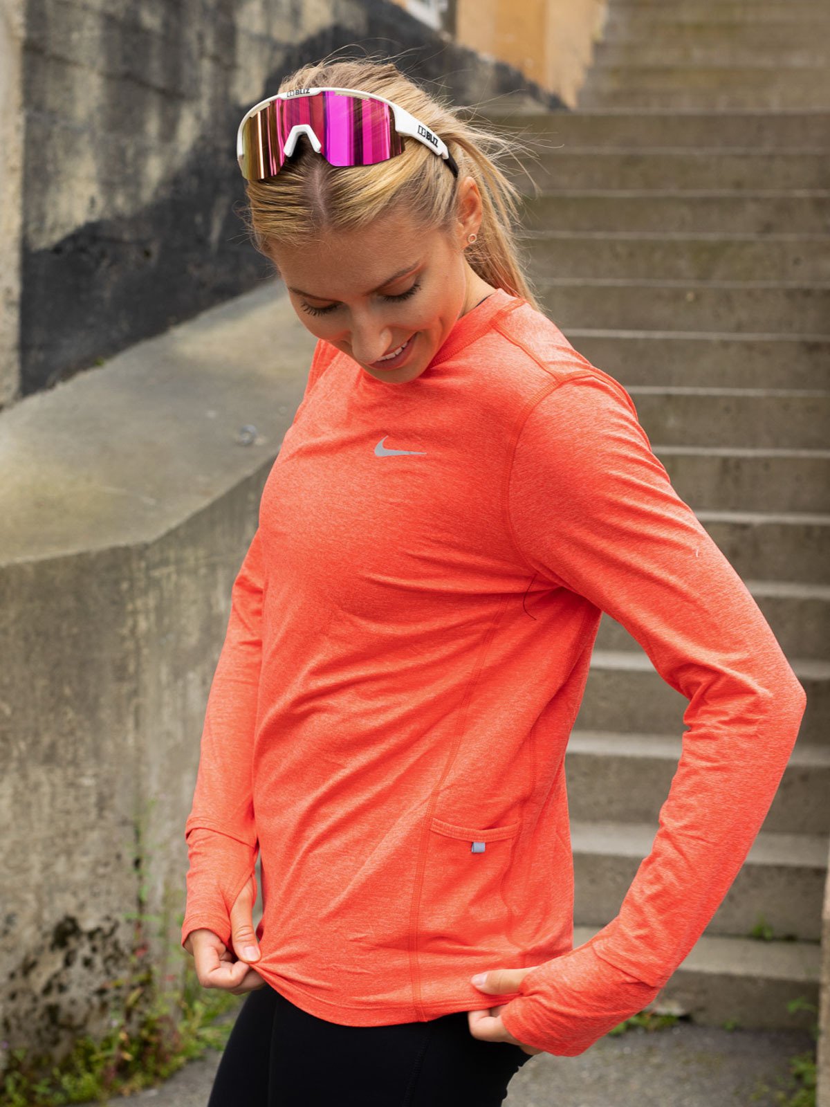 Nike Element Long Sleeve Korall