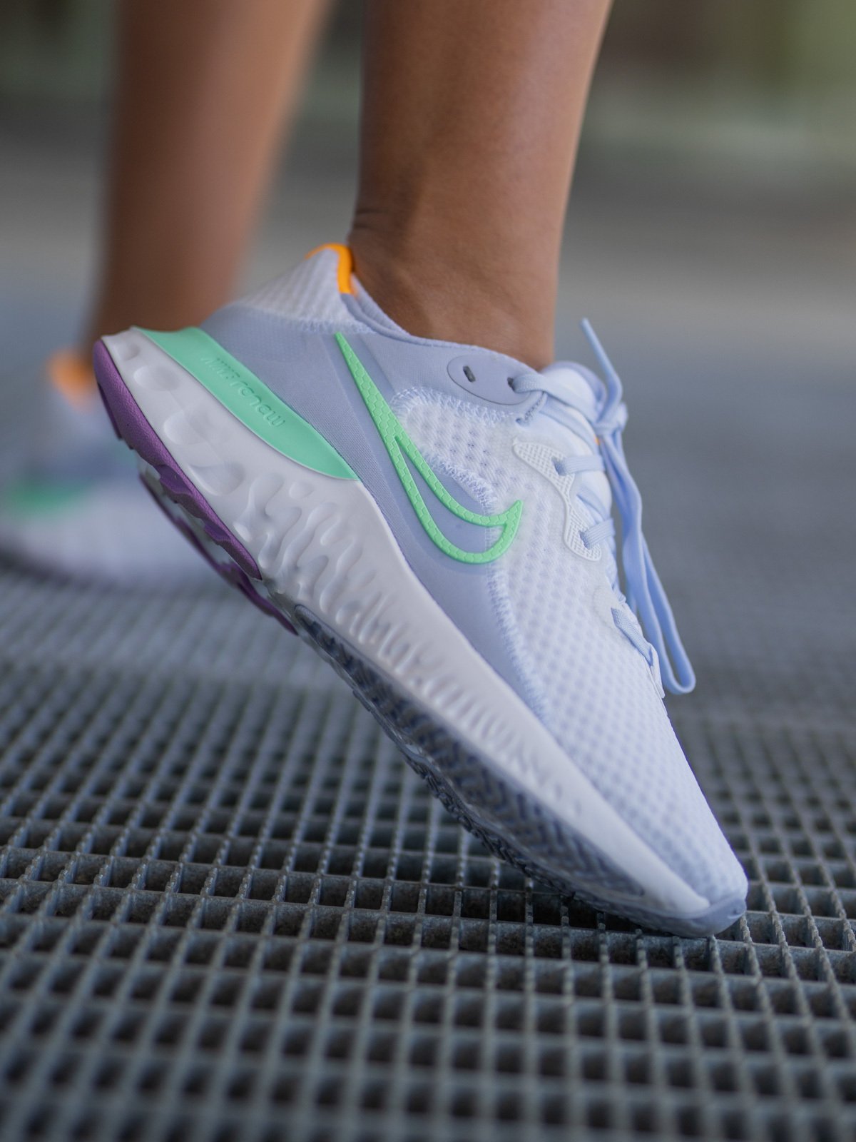 Nike Renew Run 2 White/ Green Glow-Ghost-Summit White
