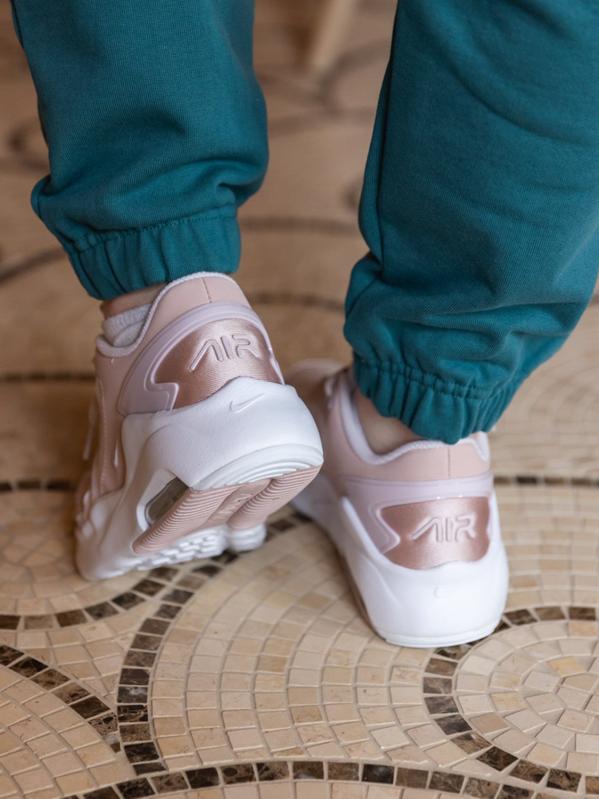 Nike Air Max Bolt Barely Rose / Pink Oxford / White