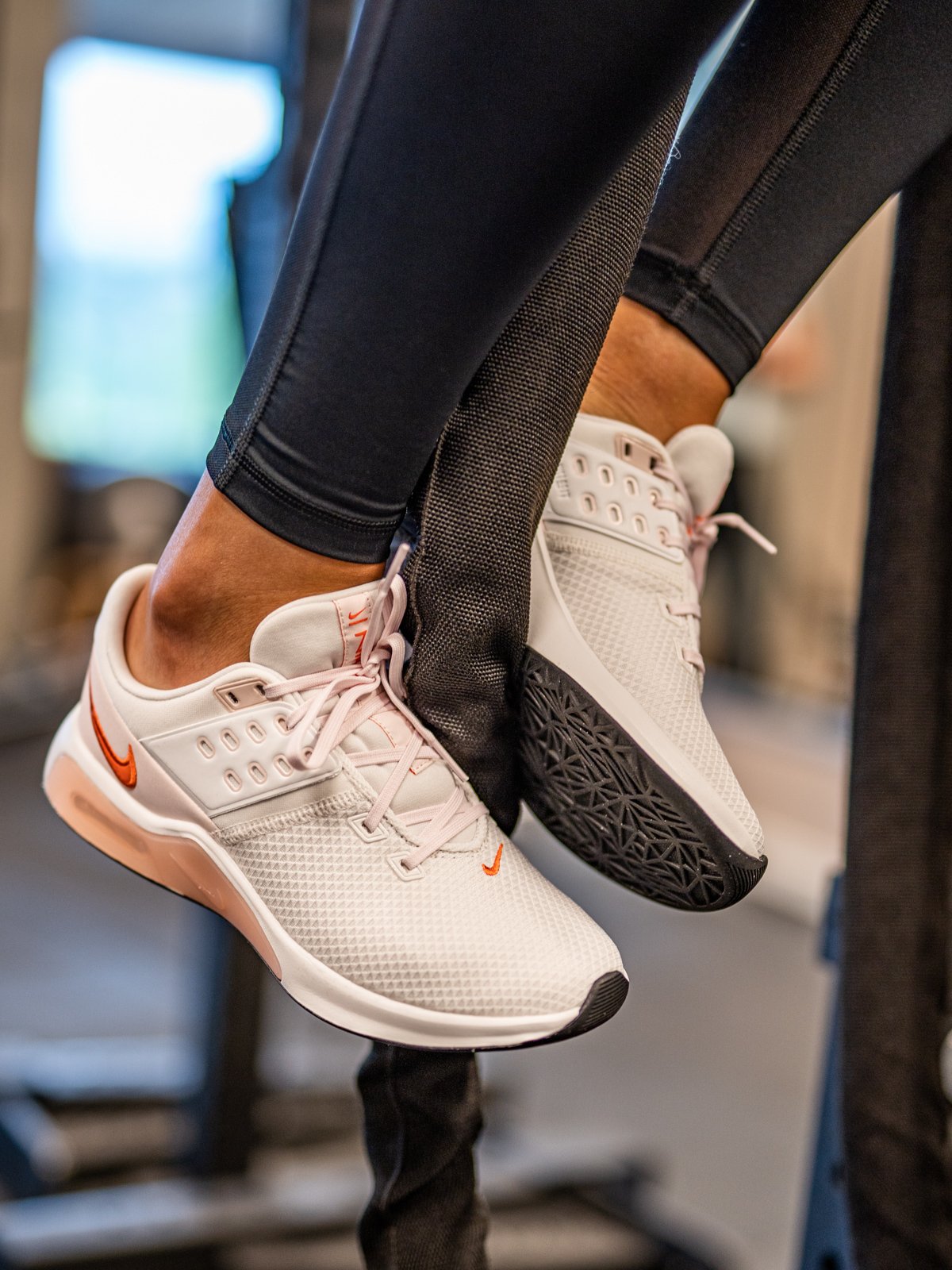 Nike Air Max Bella Tr 4 Summit white / Magic ember