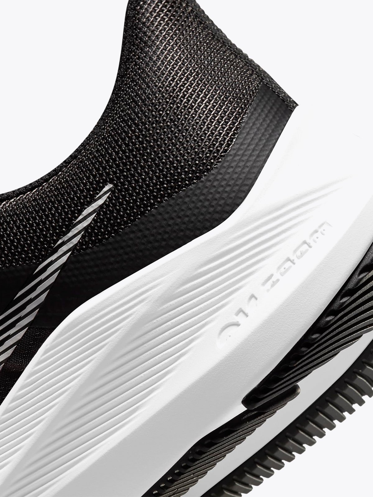 Nike Winflo 8 Svart/Dark Smoke Grey/Light Smoke Grey/Hvit