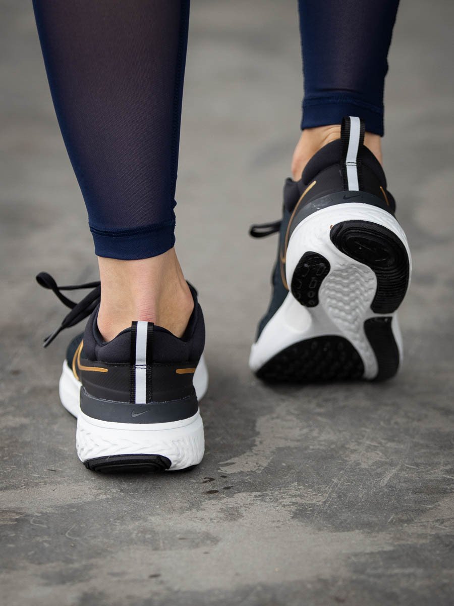 Nike React Miler 2 Black/ Metallic Golf / Dark Smoke Grey