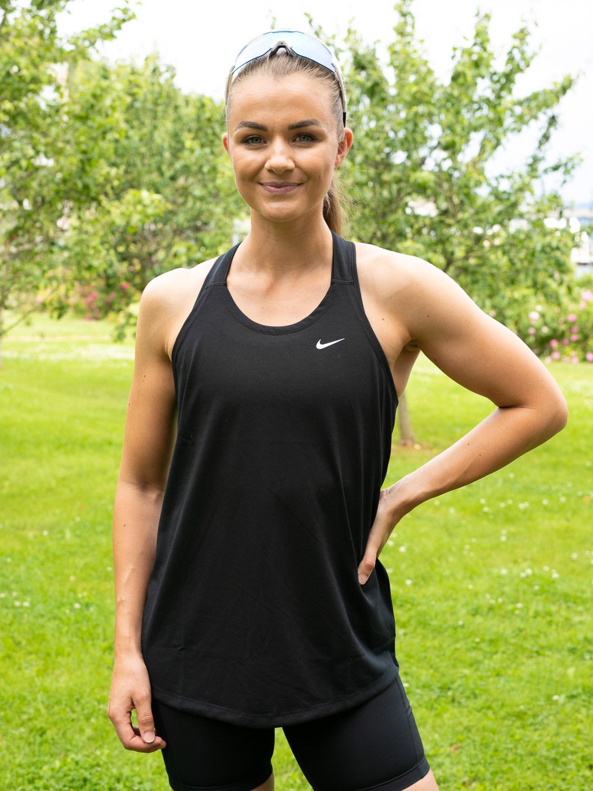 Nike Dri-Fit Training Tank Black / White