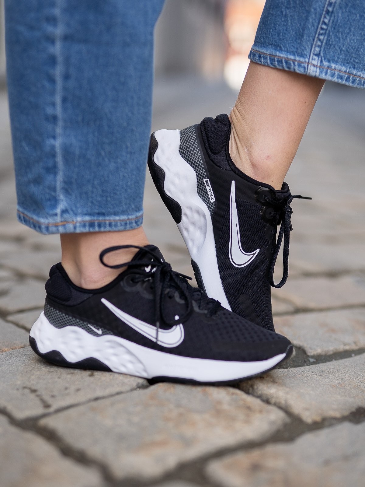 Nike Renew Ride 3 Black / White - Dark smoke grey