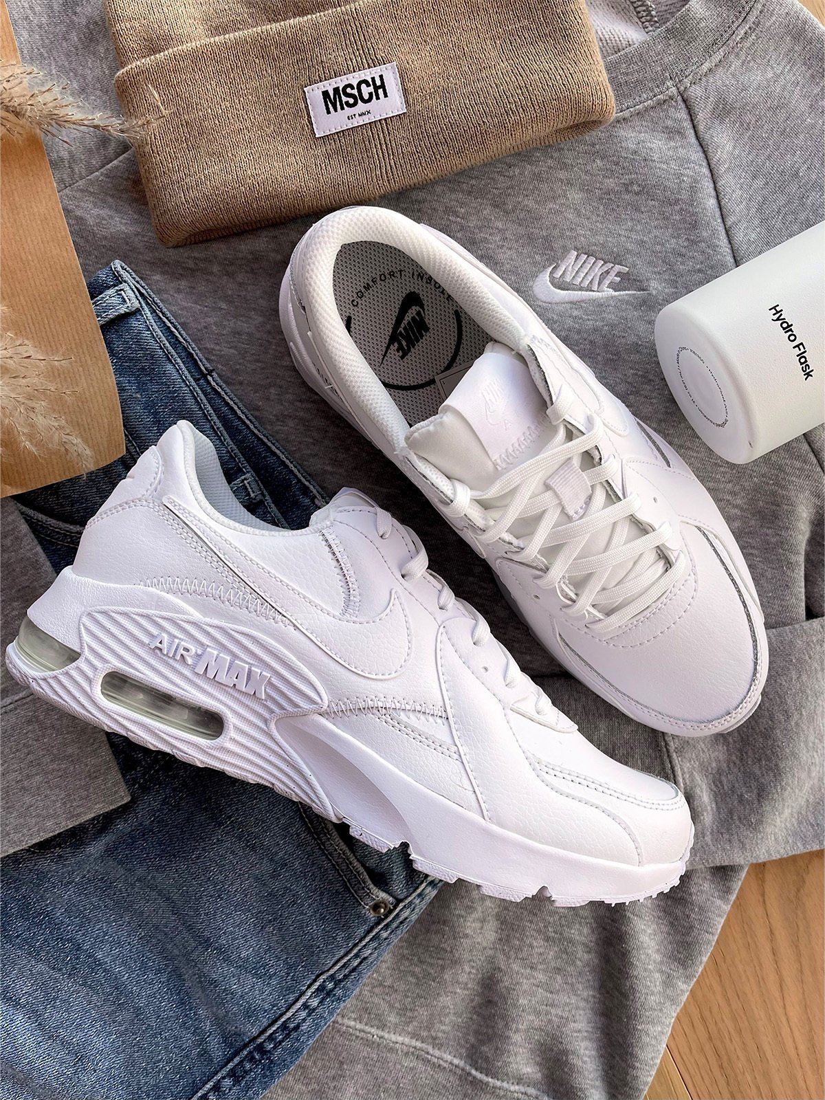 Nike Air Max Excee Hvit