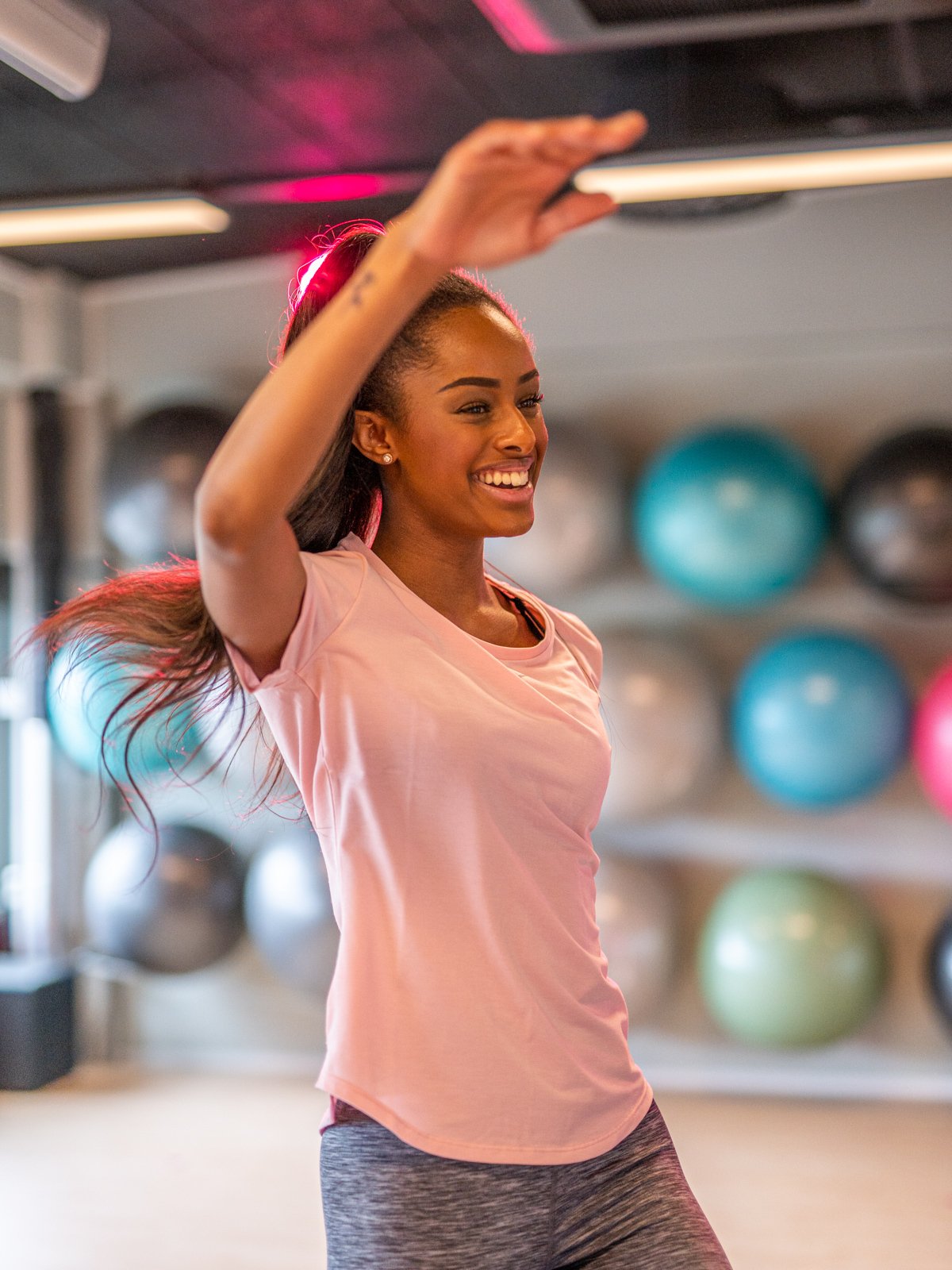 Nike One Luxe Short Sleeve Standard Top Pink Glaze / Reflective Silver