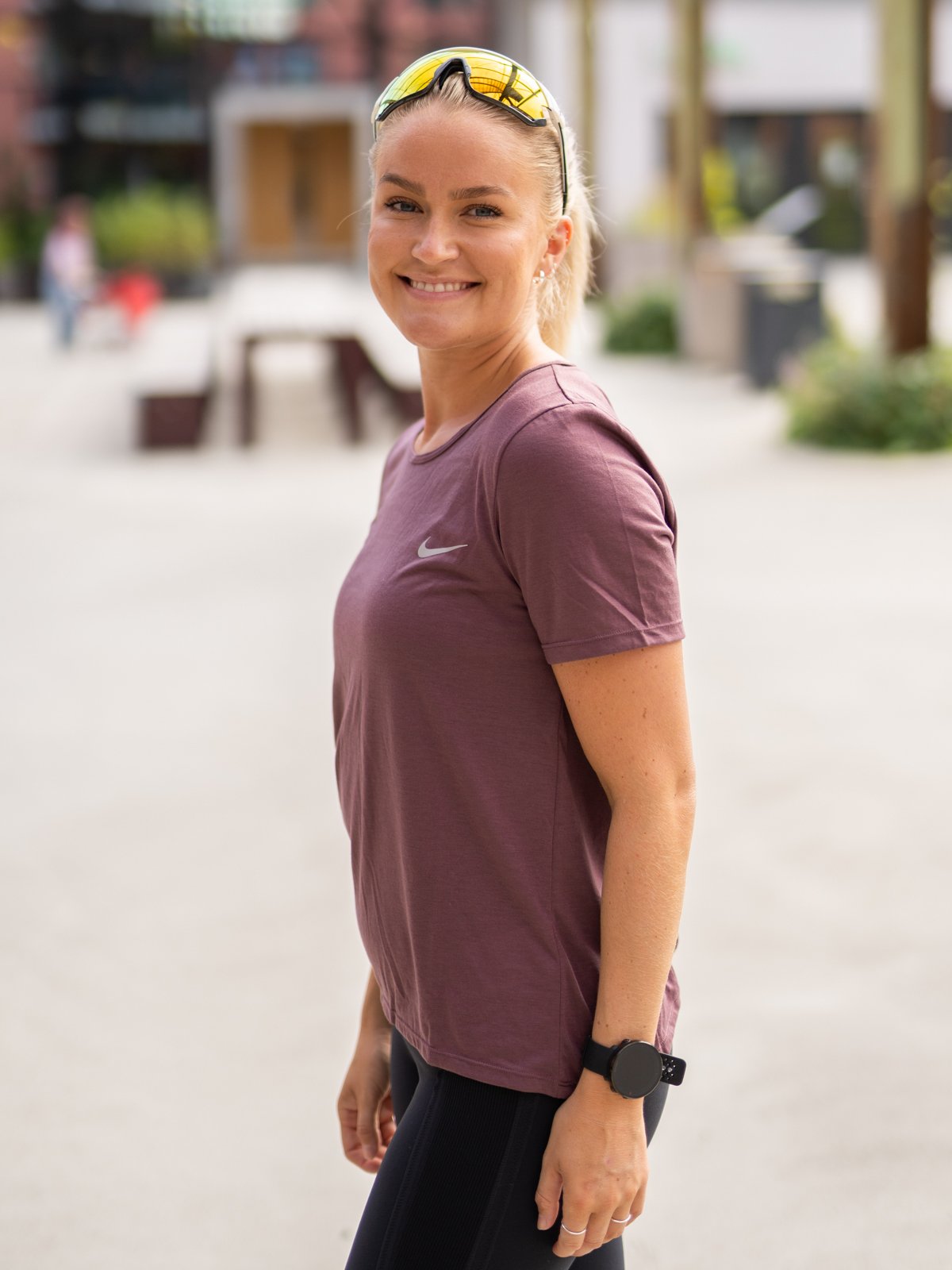 Nike Dri Fit Run Division Short Sleeve Top Dark wine / Black / Reflective silver