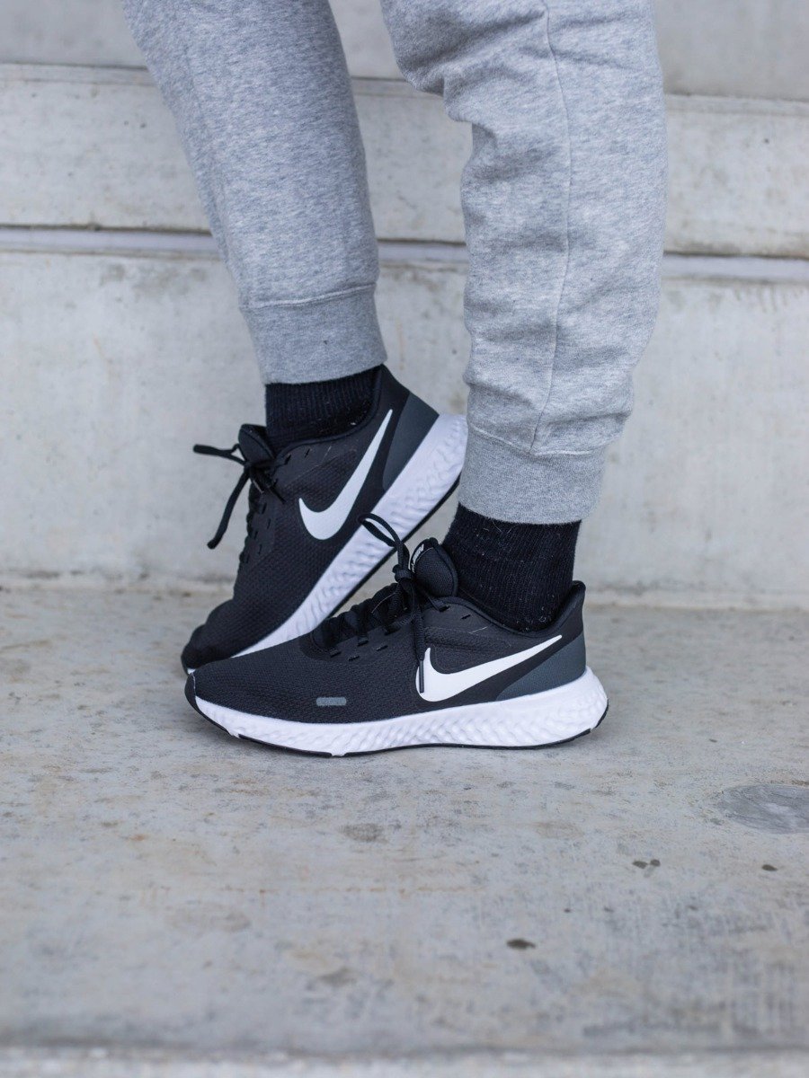 Nike Revolution 5 Black/ White-Anthracite