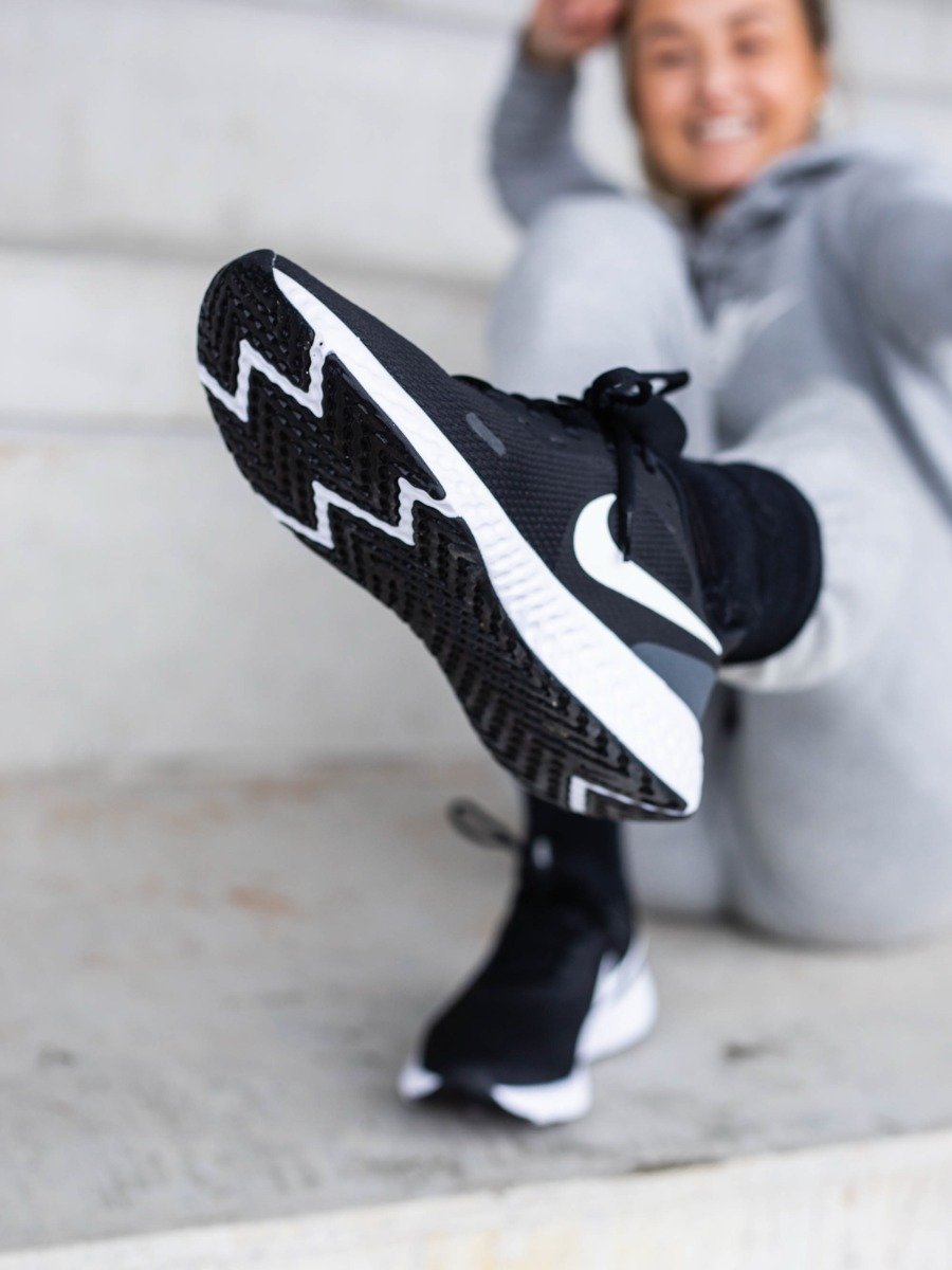 Nike Revolution 5 Black/ White-Anthracite