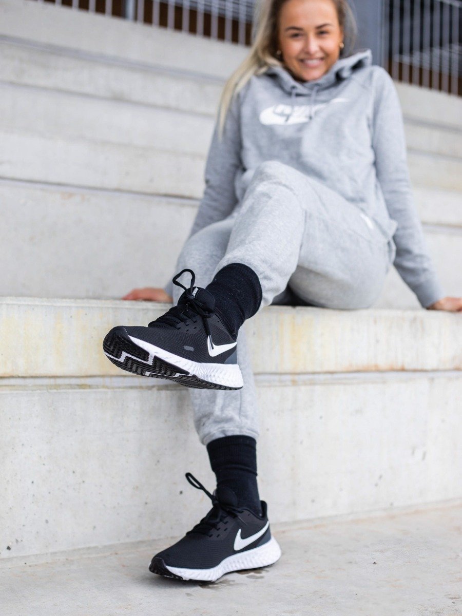 Nike Revolution 5 Black/ White-Anthracite