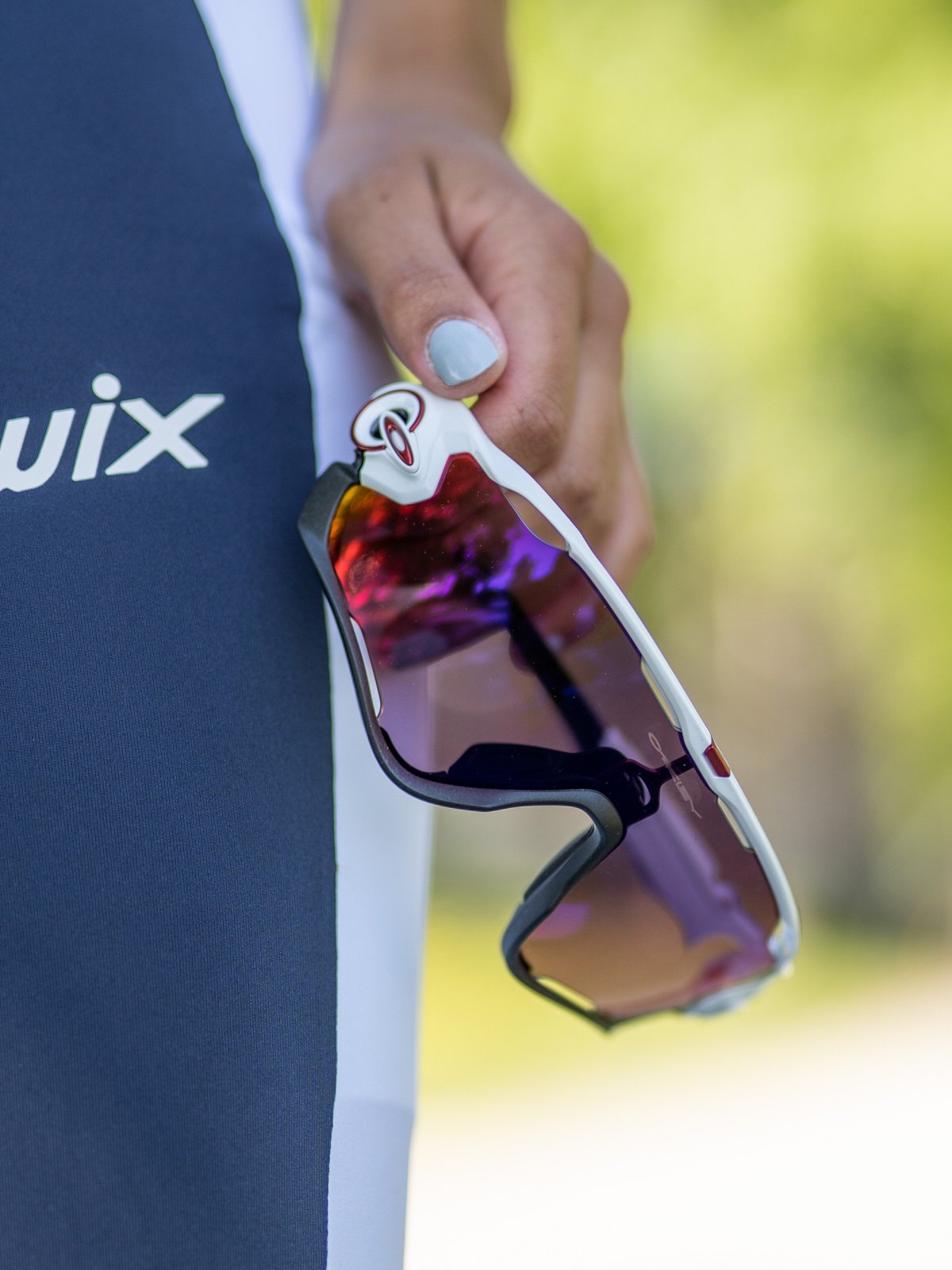 Oakley Jawbreaker Polished White / Brilleglassfarge: Prizm Road / Lysgjennomslipp: 20%