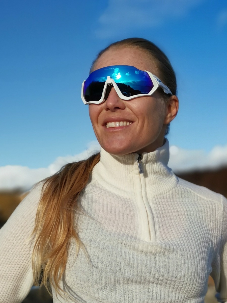 Oakley Flight Jacket Matte White / Brilleglassfarge: Prizm Sapphire / Lysgjennomslipp: 12%