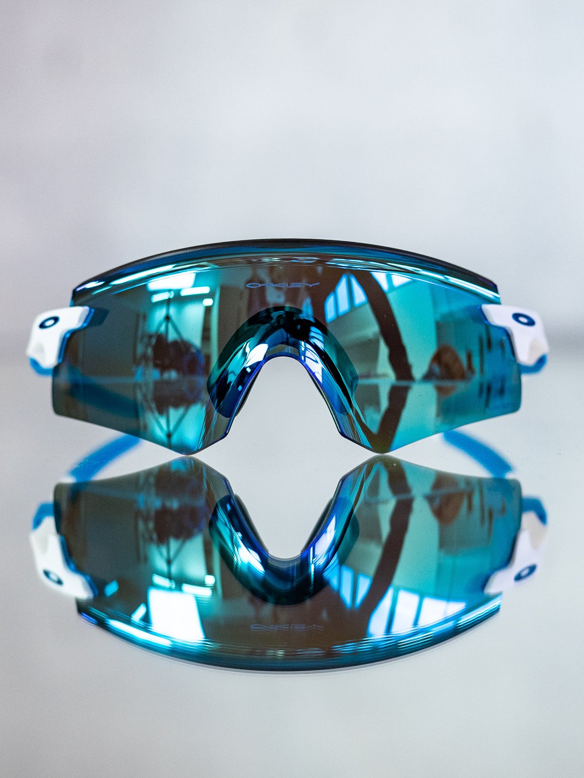 Oakley Encoder Polished White / Brilleglass: Prizm Sapphire / Lysgjennomslipp: 12%