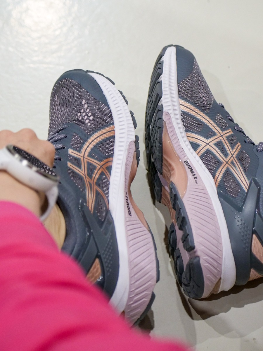 ASICS Gel-Kayano 26 Metropolis / Rose Gold