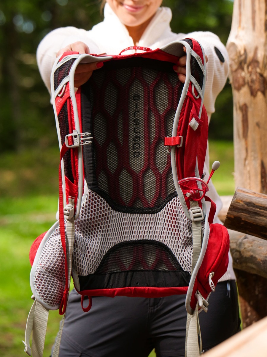 Osprey Talon 11L Martian Red