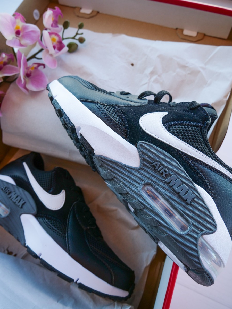 Nike Air Max Excee Black/ White-Dark Grey