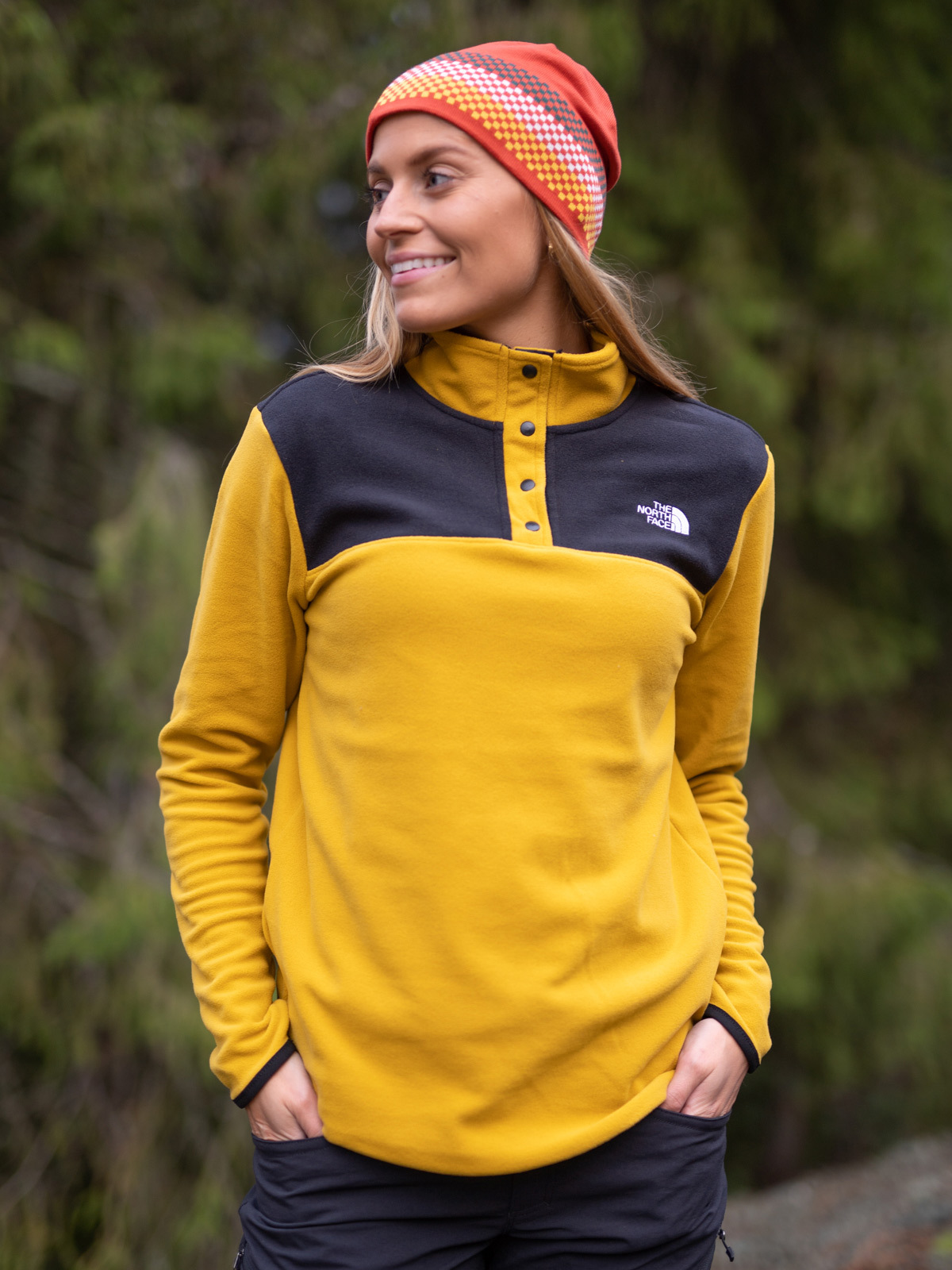 Patagonia Beanie Hat Logo Belwe Mini Rød, gul, hvit og grå