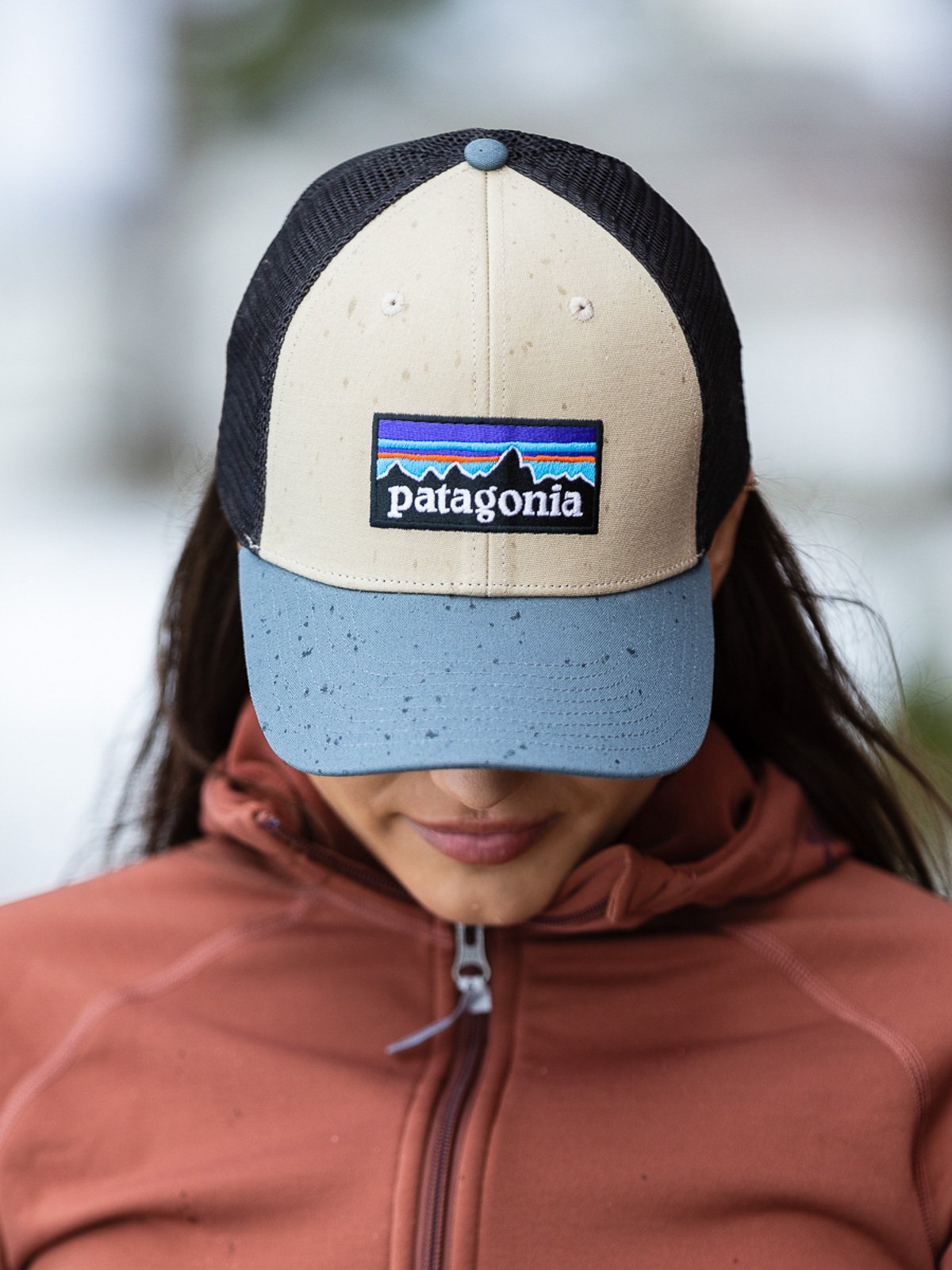 Patagonia P-6 Logo LoPro Trucker Hat El Cap Khaki W/Plume Grey