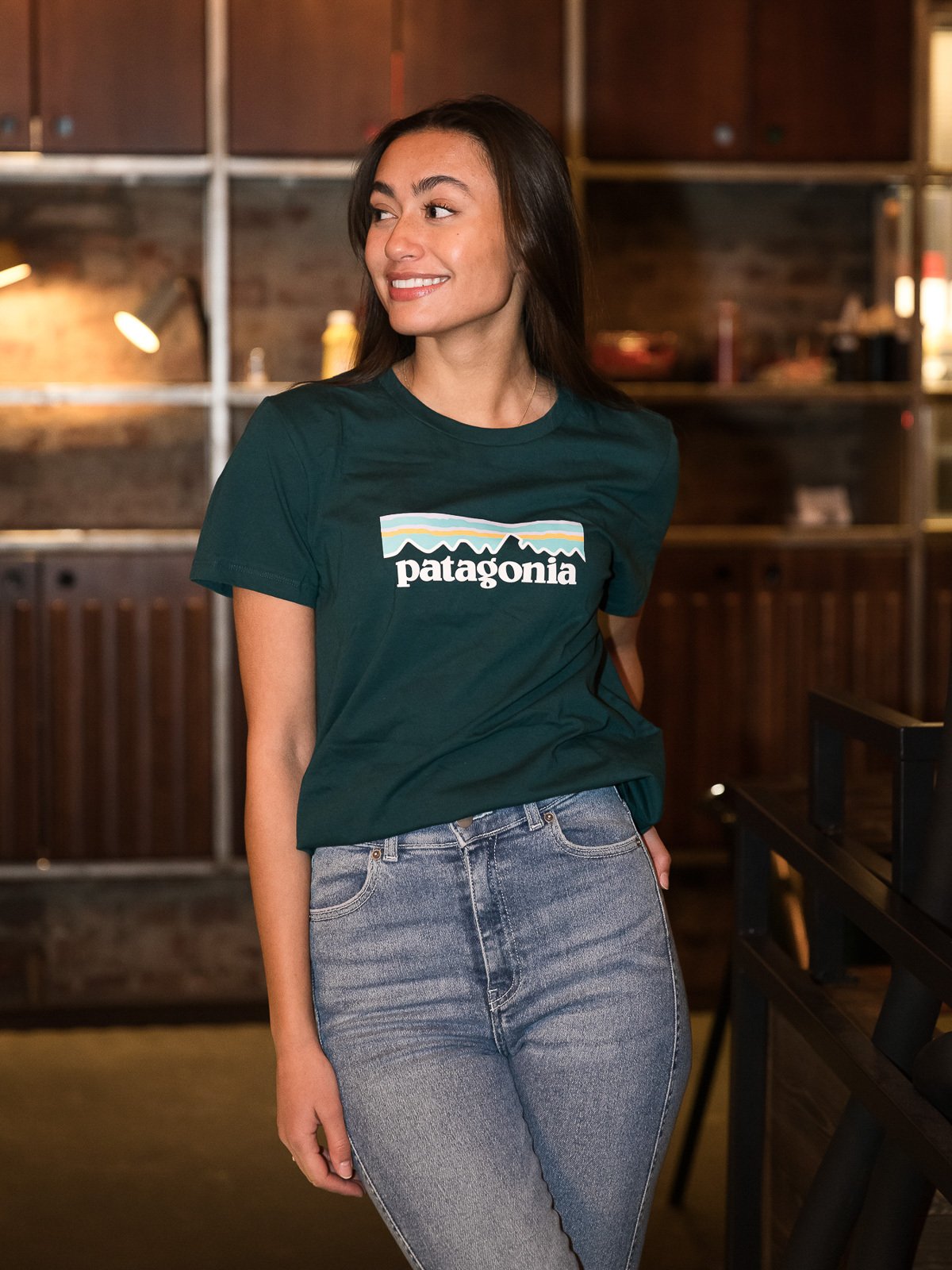 Patagonia W Pastel P-6 Logo Organic Crew Dark Borealis Green