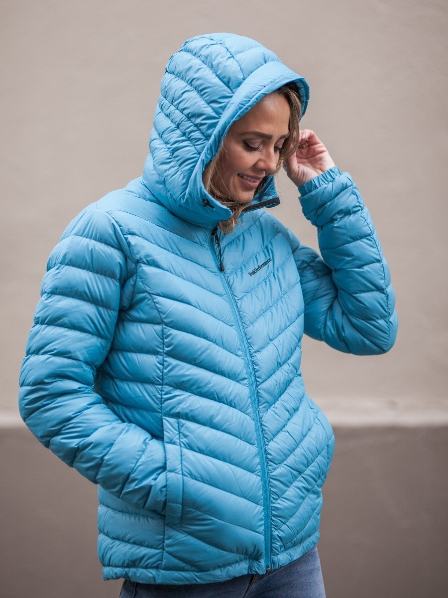 Peak Performance Frost Down Hood Dusty ice