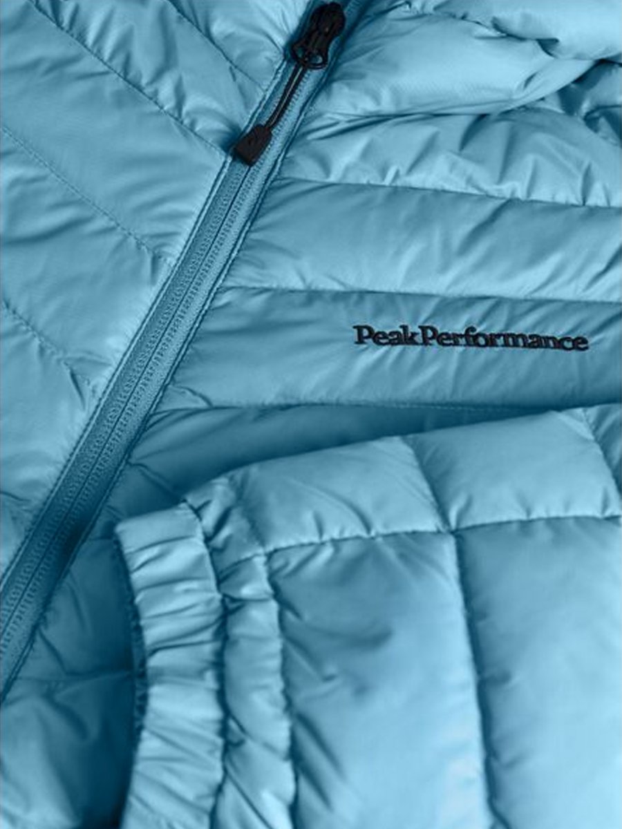 Peak Performance Frost Down Hood Dusty ice