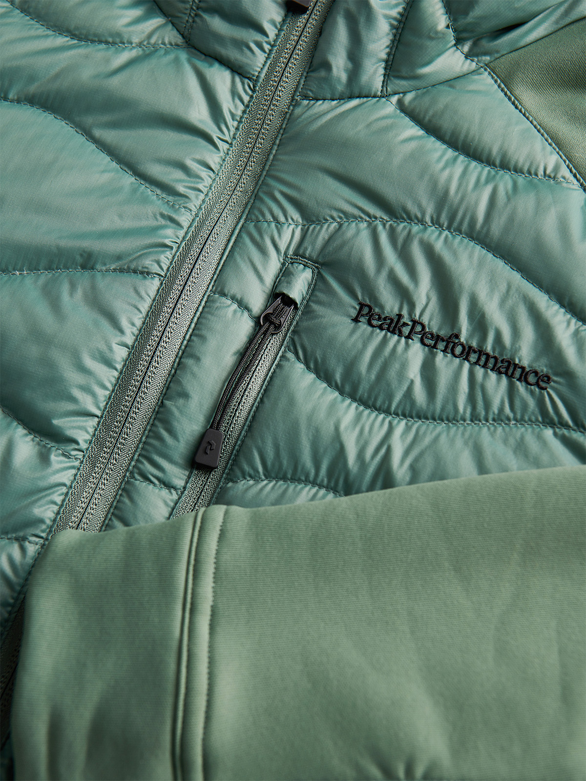 Peak Performance Helium Hybrid Hood Jacket Fells view